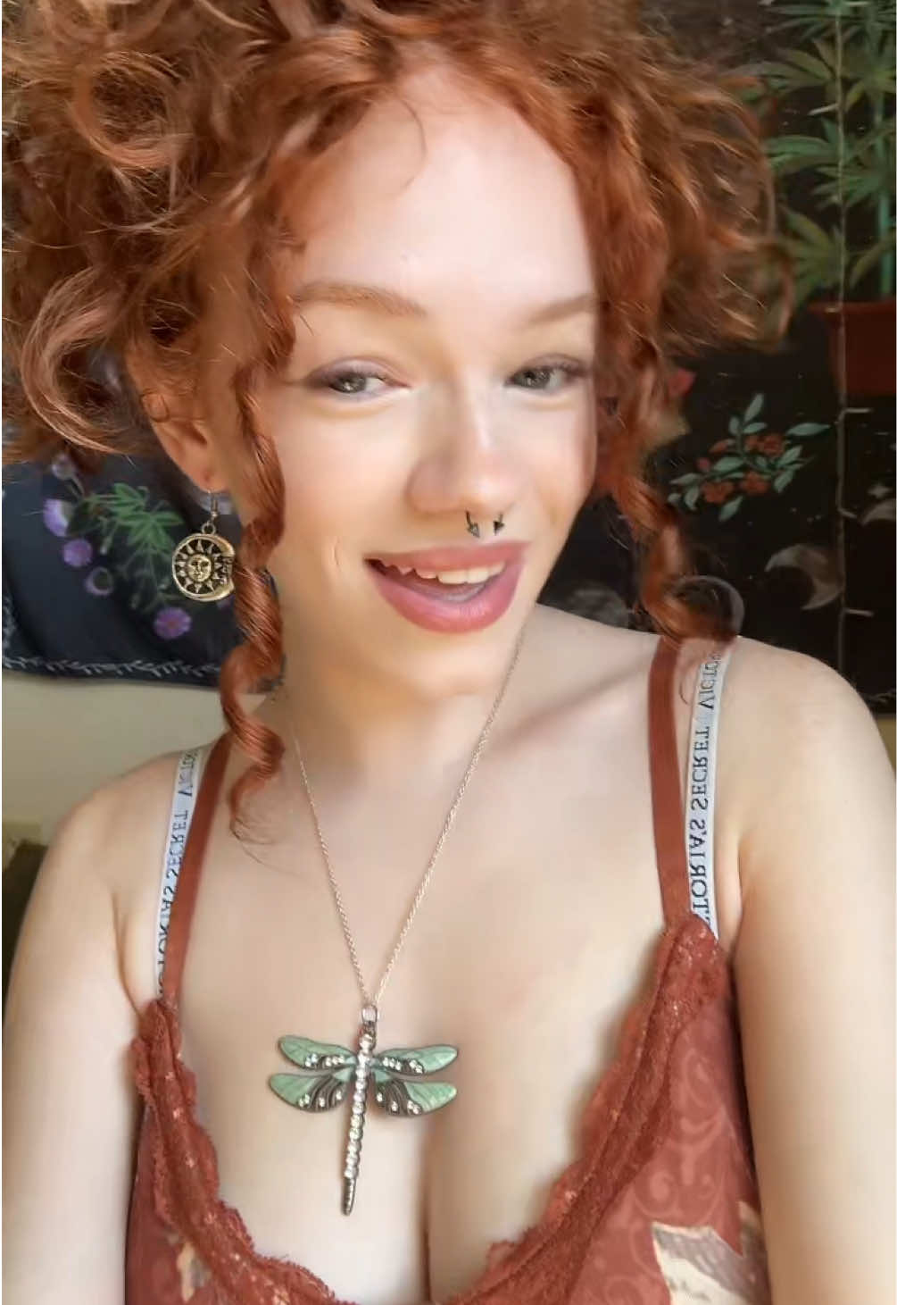 @maddie ᥫ᭡.