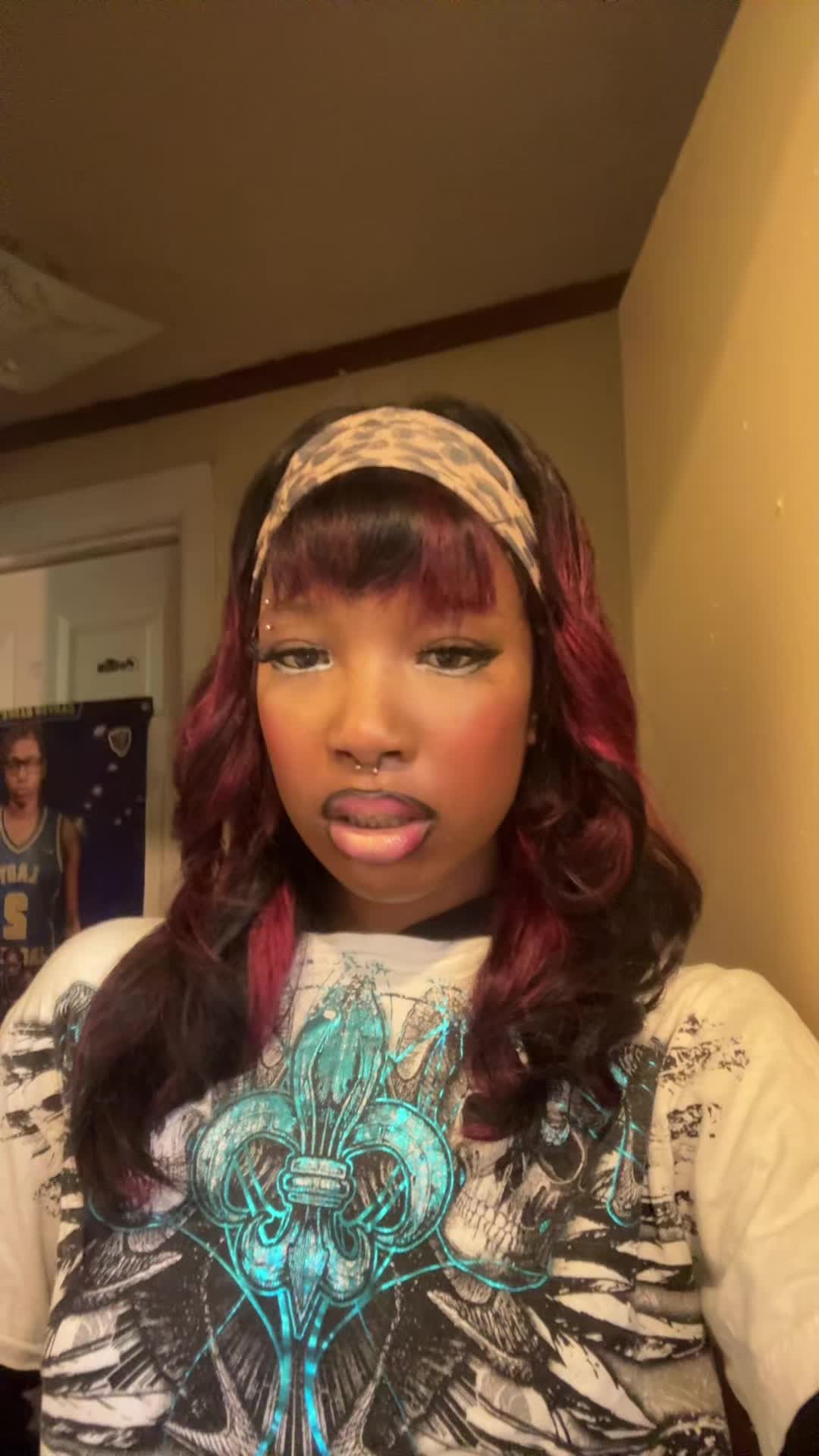 @nia