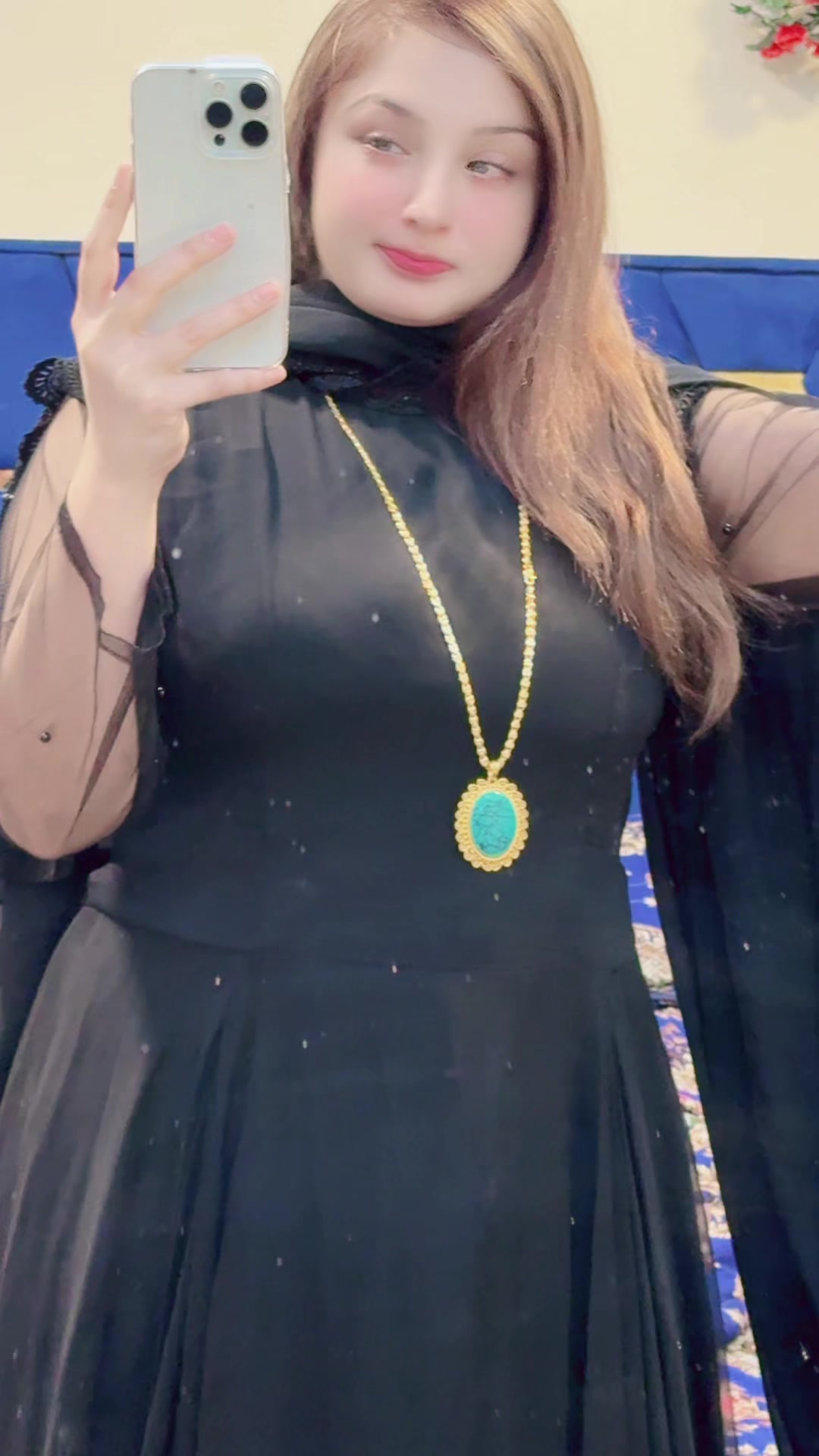 @zarosha_khan