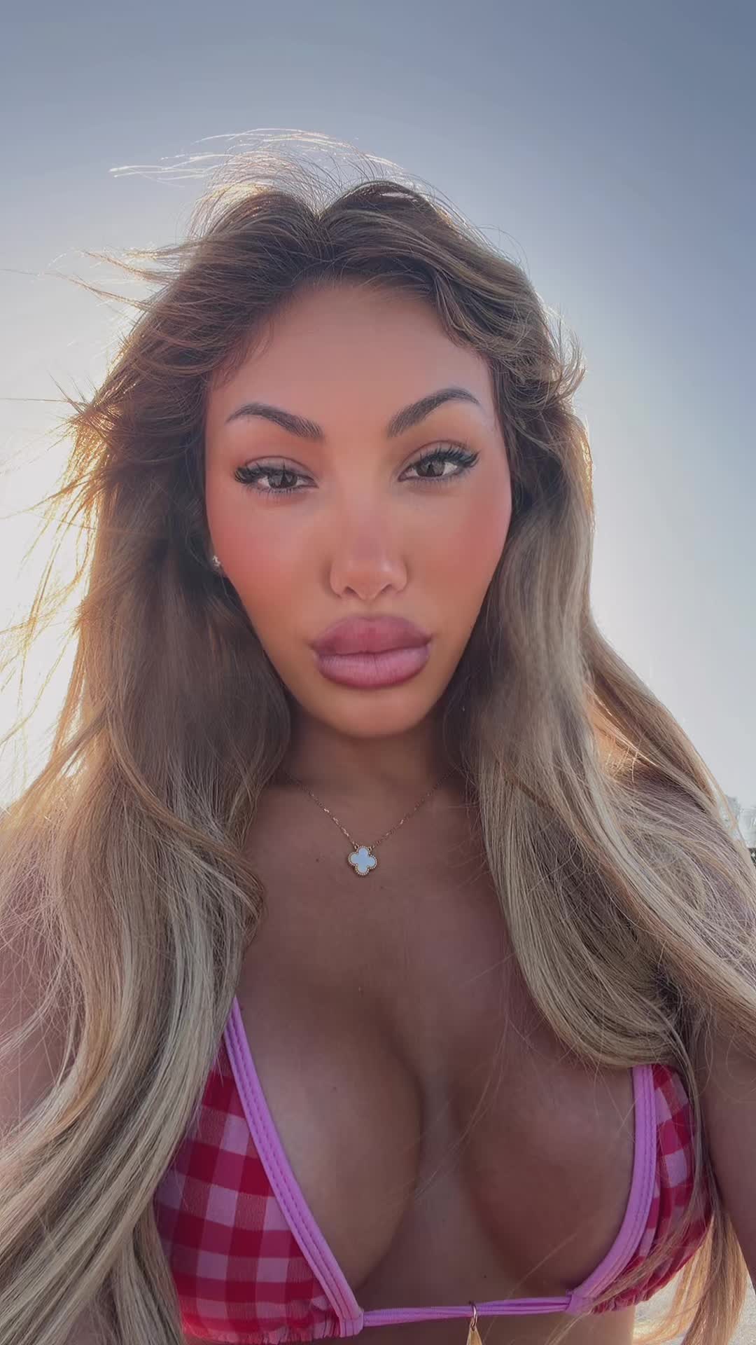 @taylorjadenovoa