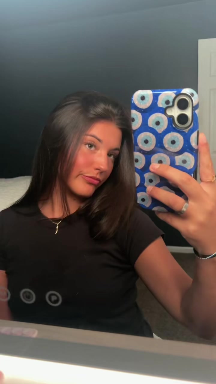 @Bella