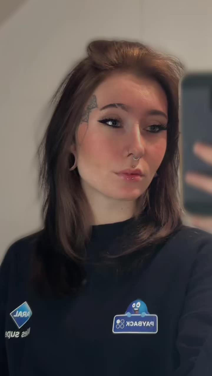 @𝒥𝑜𝓈𝒾🇩🇪