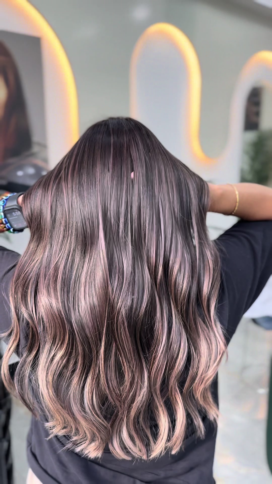 @Munney salon