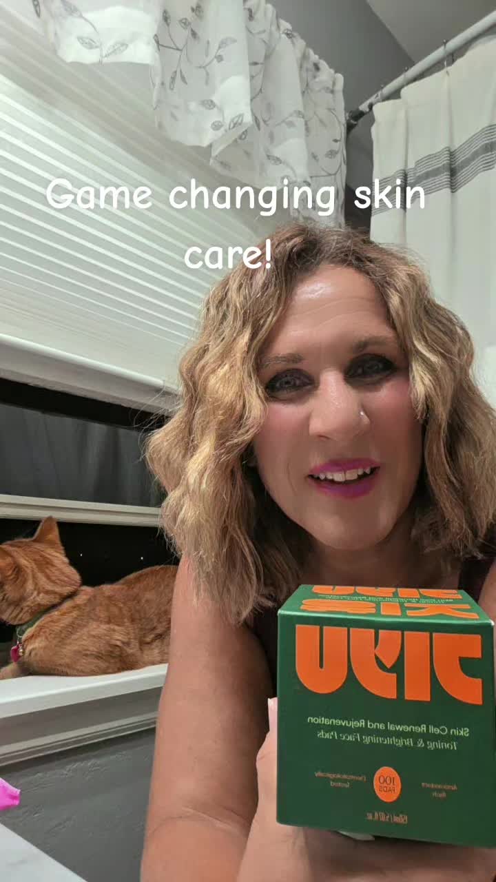 @FoxyRoxyLovesYou