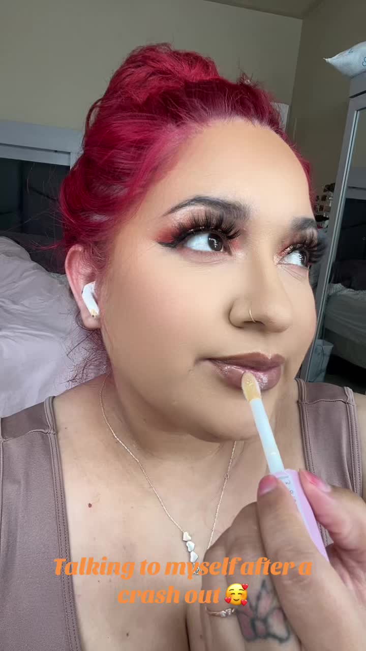@ElizabethLove 🩷