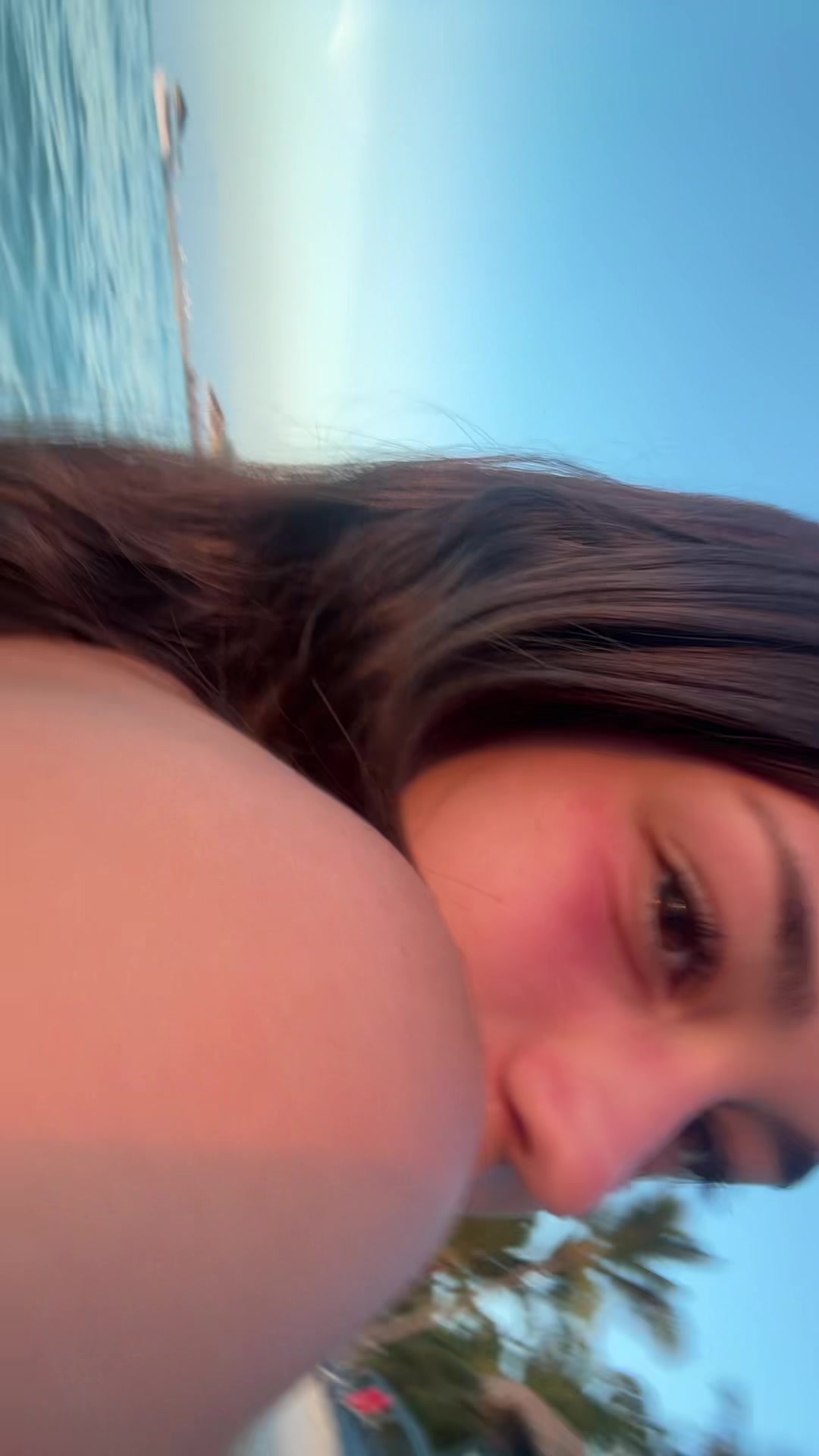 @vi