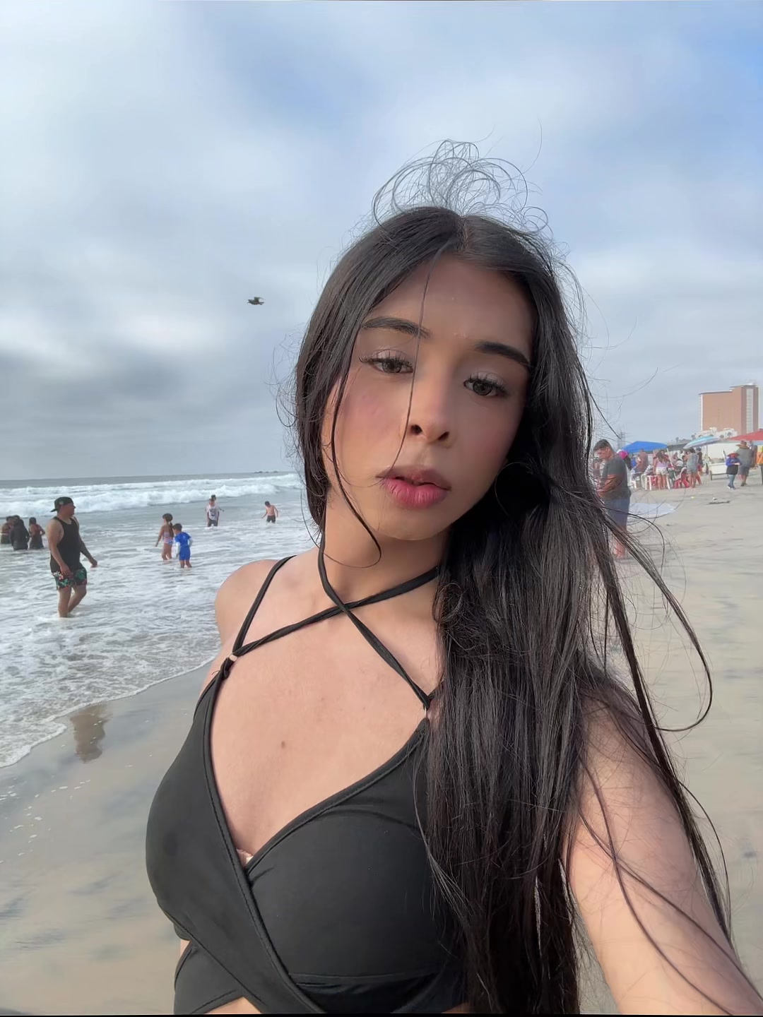 @Cami_