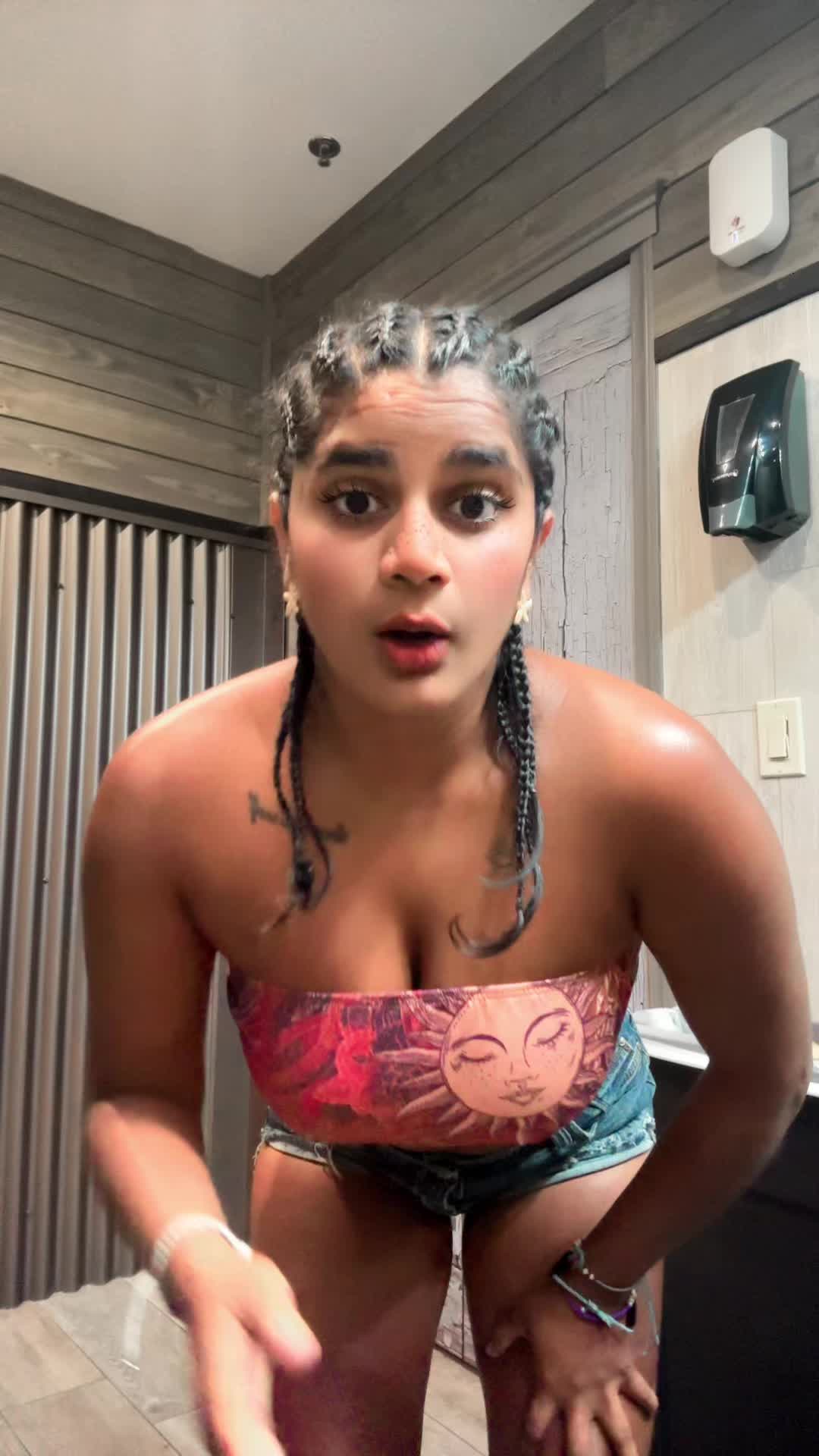 @Bhahawttie