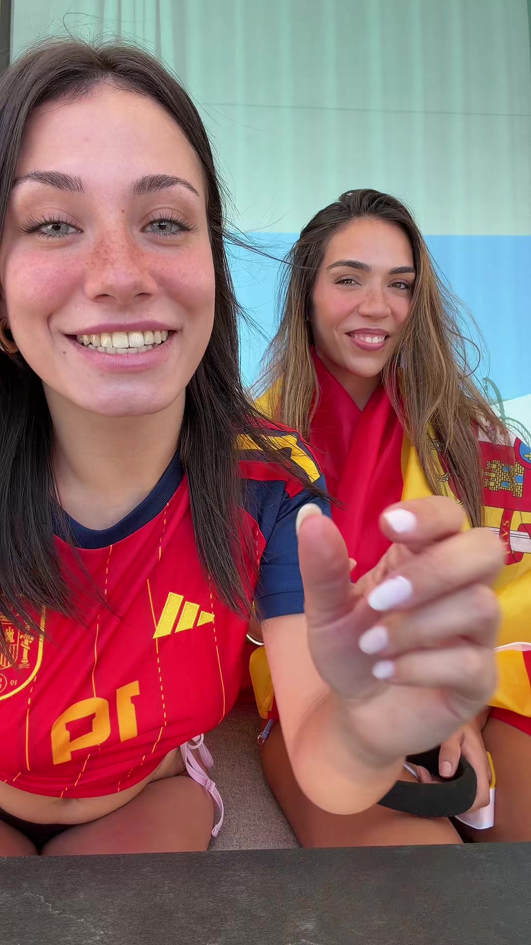 @carlaaaish