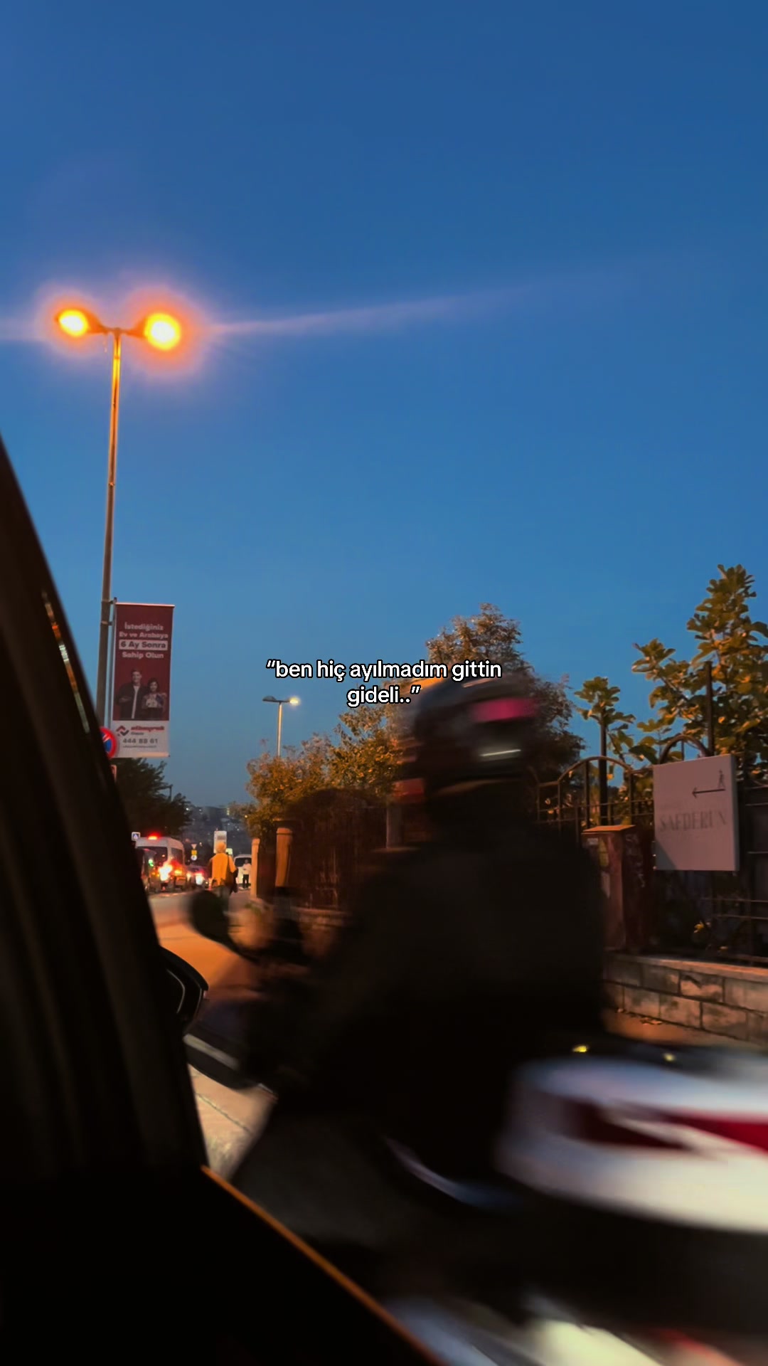 @ℰ