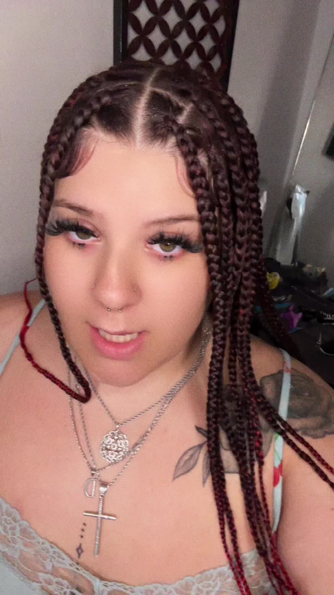 @DAVRIANA K🩷