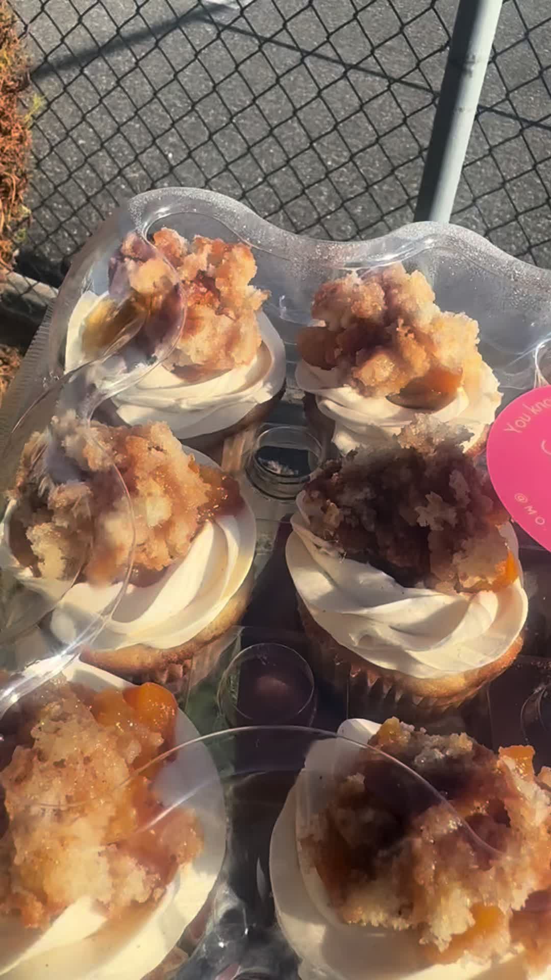 @mo.cupcakes