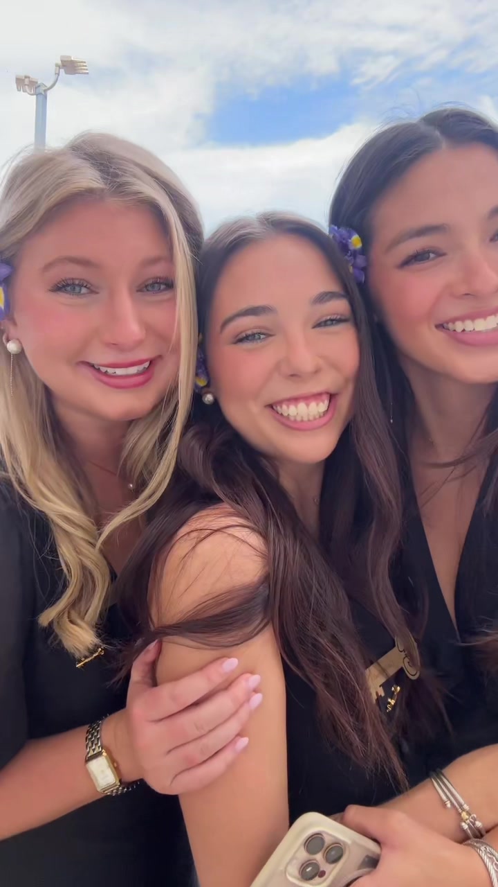 @caitlynwoods 🥰