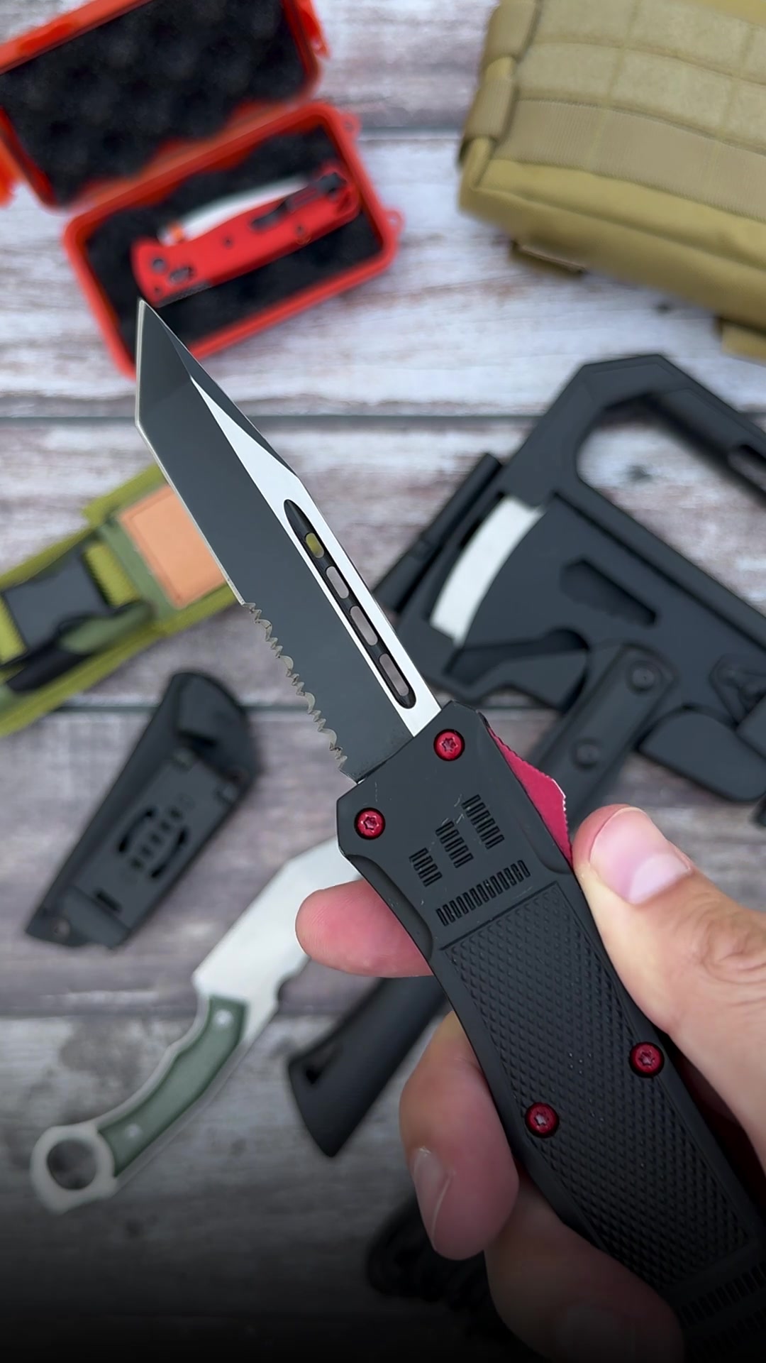 @survival.knives