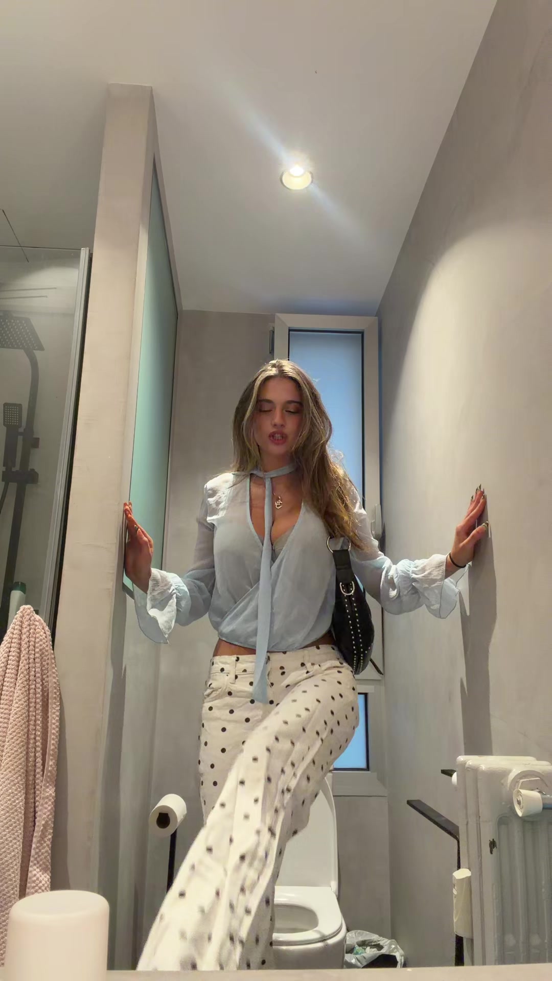 @elliesnora1