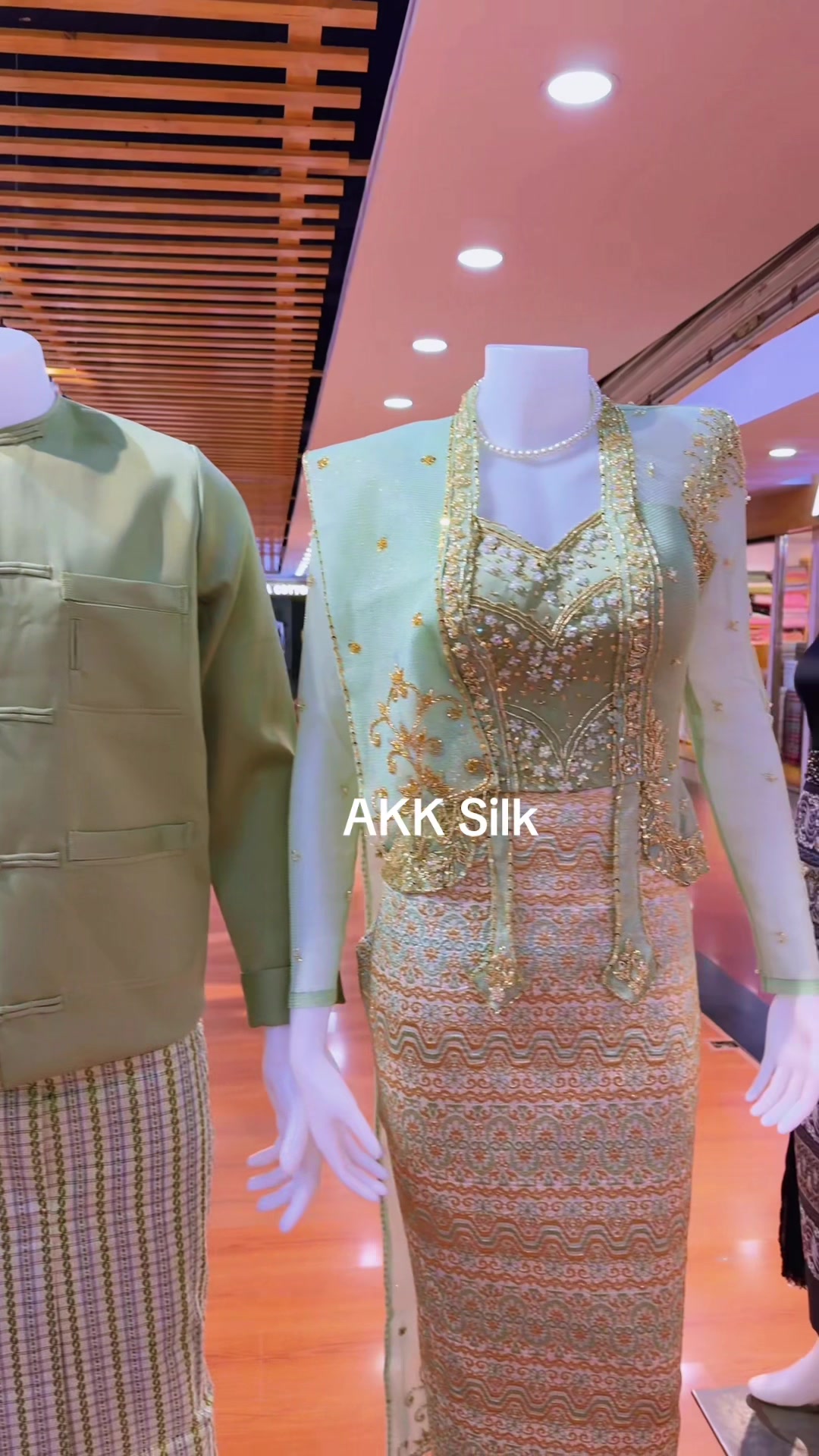 @Akk Silk (official account)