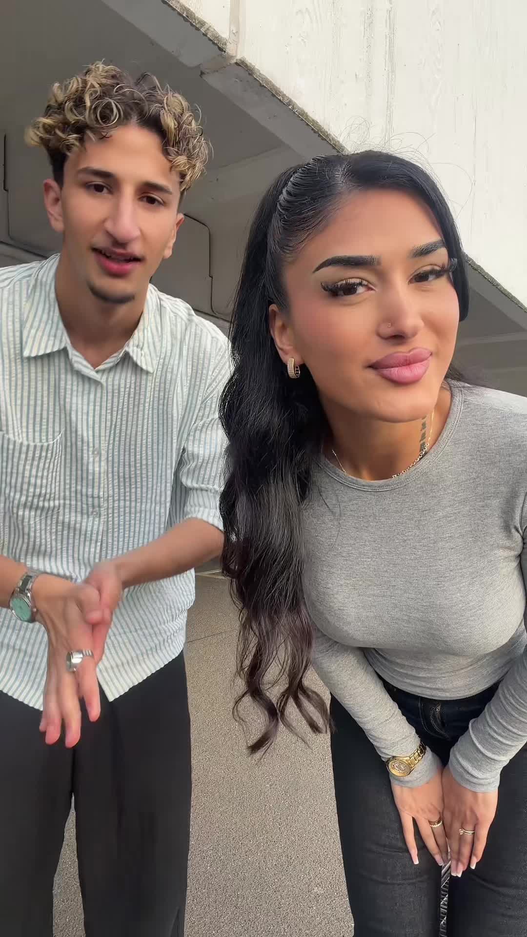 @Vinoschh