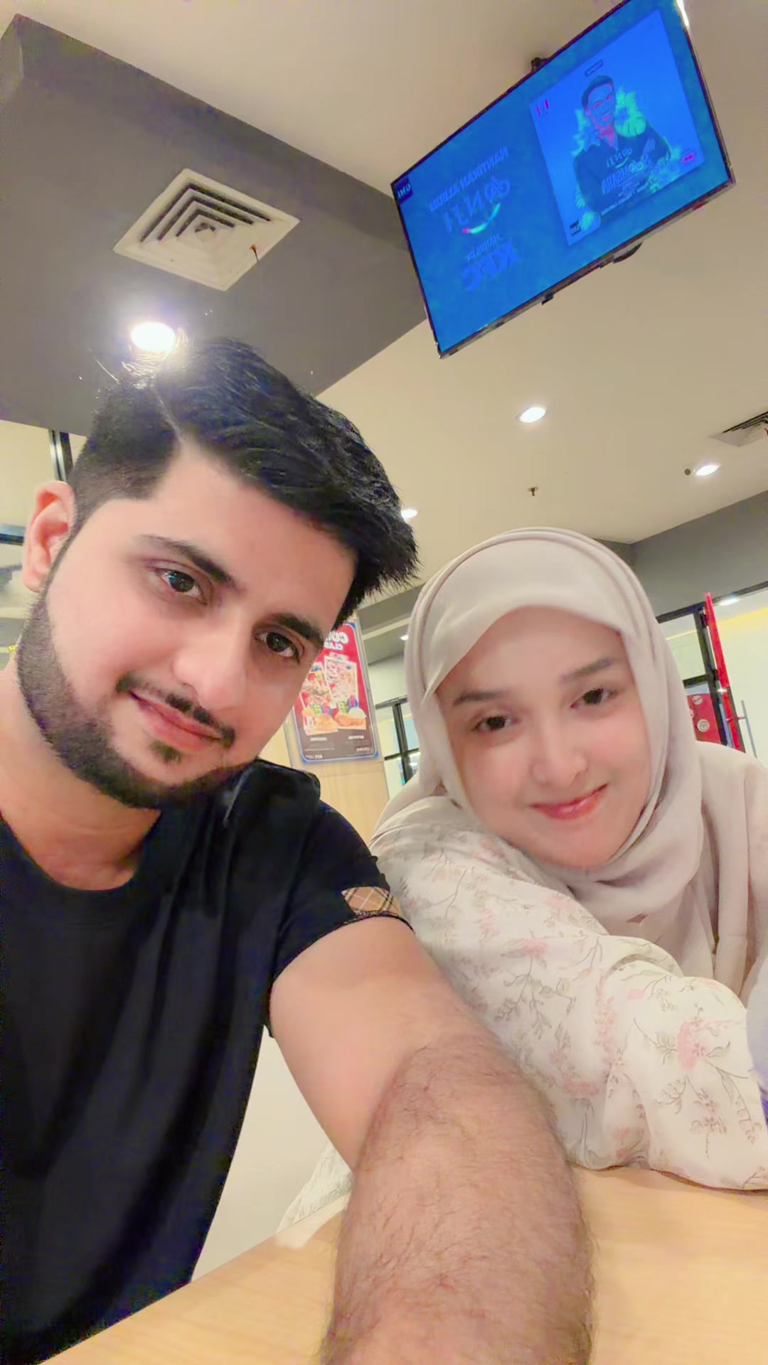 @Zeeshan_Vlogs