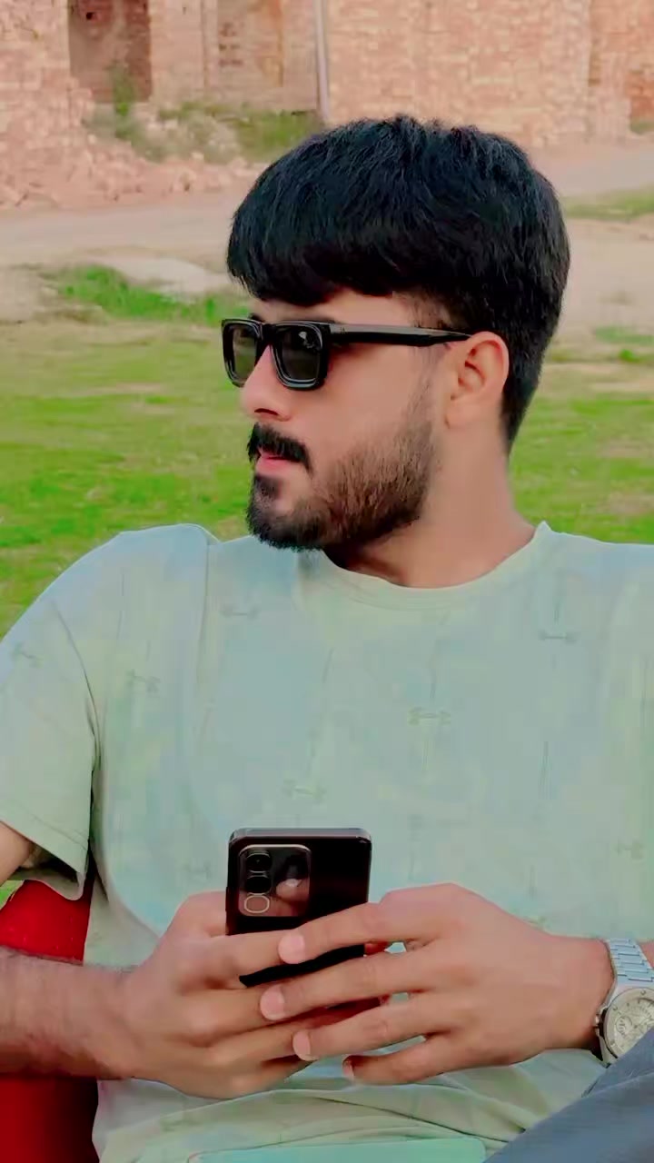 @M,S