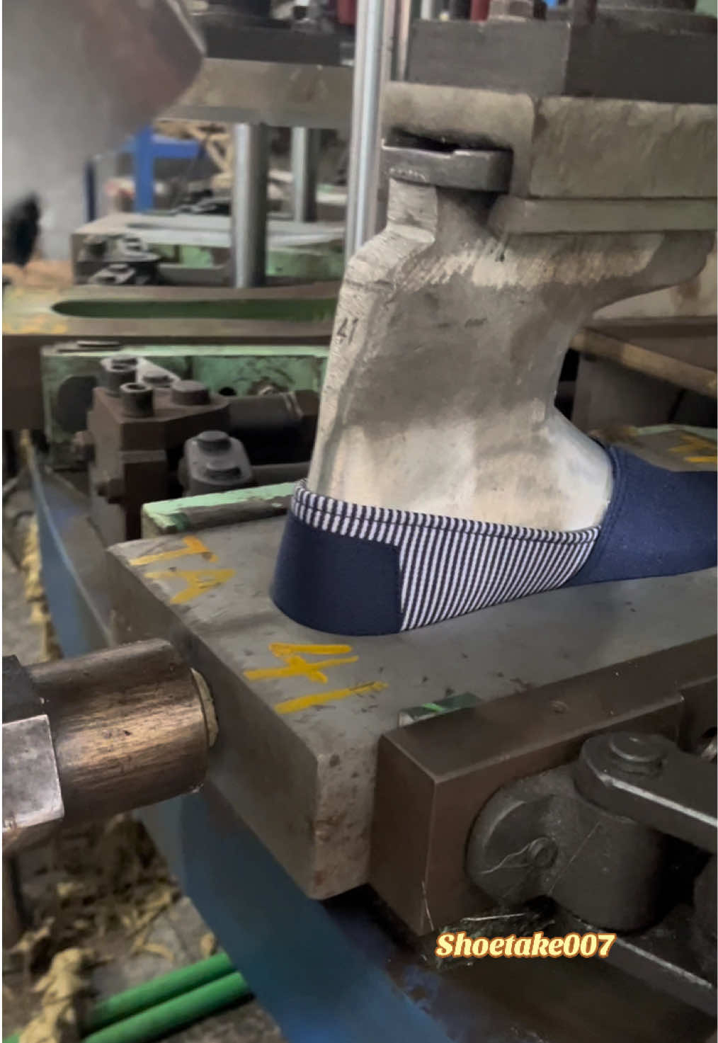 @SHOETAKE
