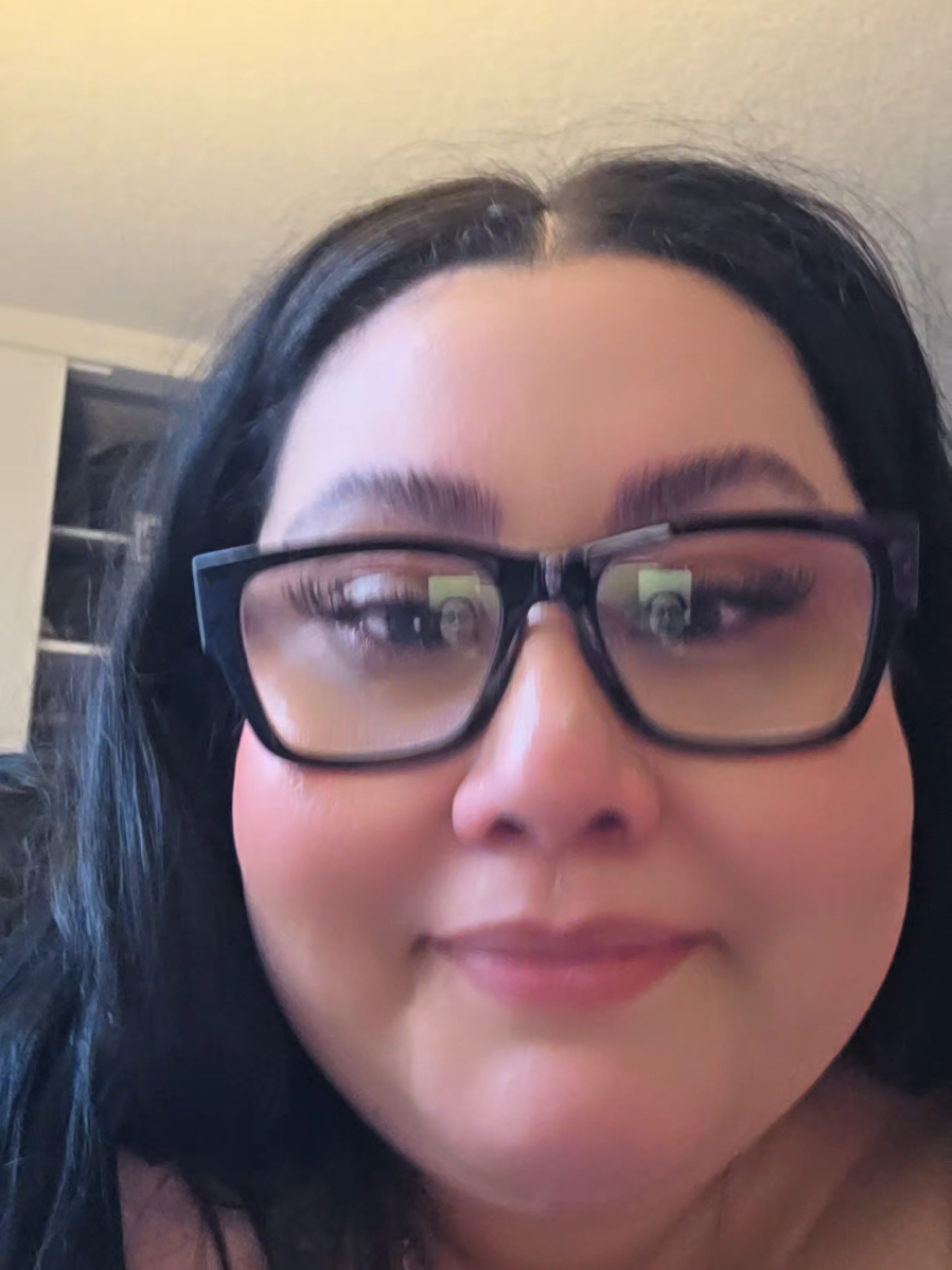 @Angie 🍒