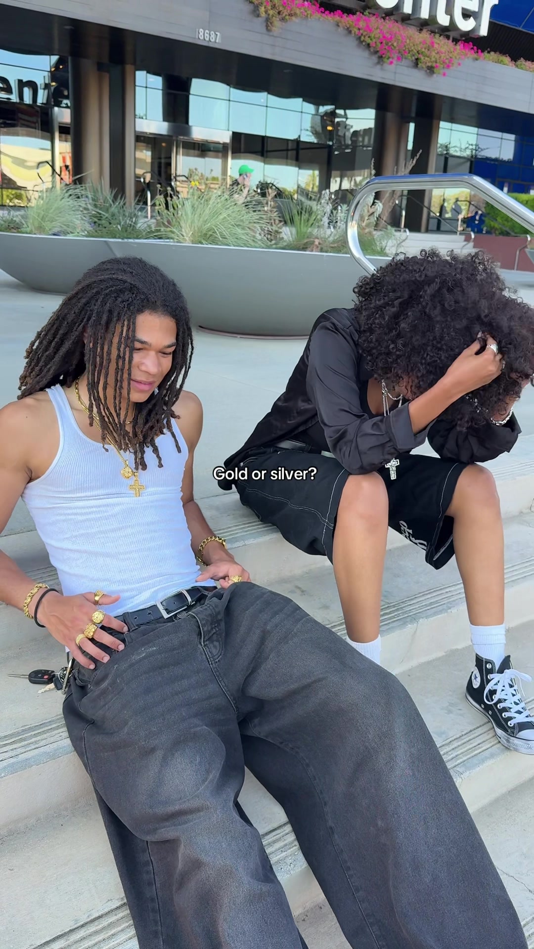 @Elaré