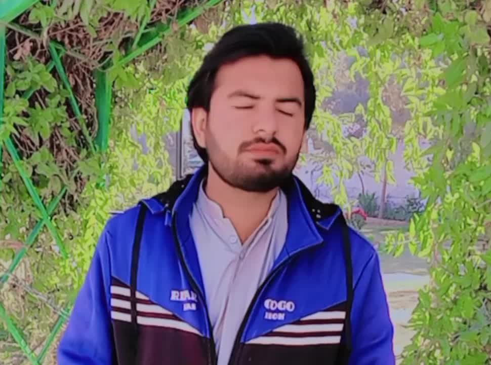 @SozaL Khan🤣
