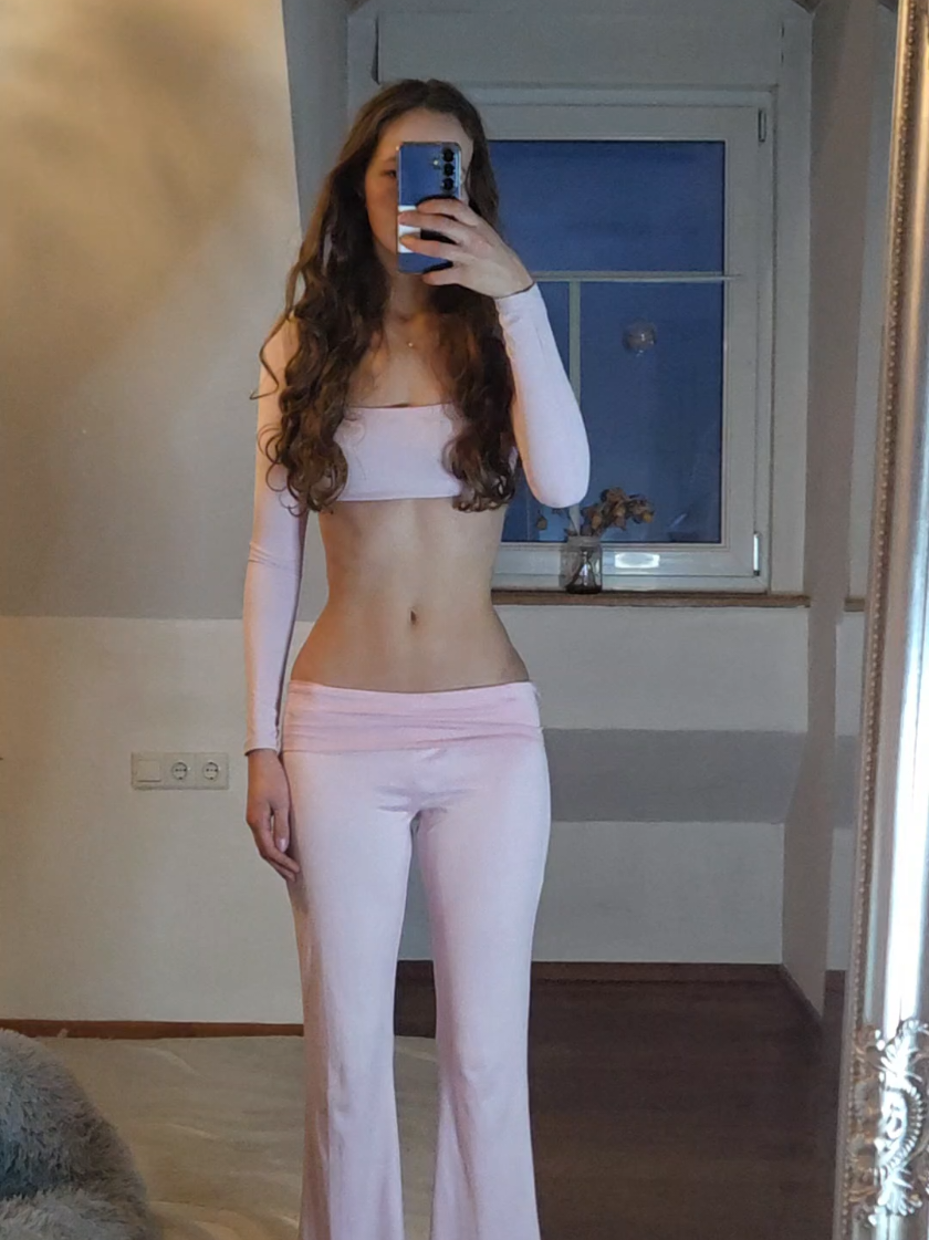 @Clara🎀✨️