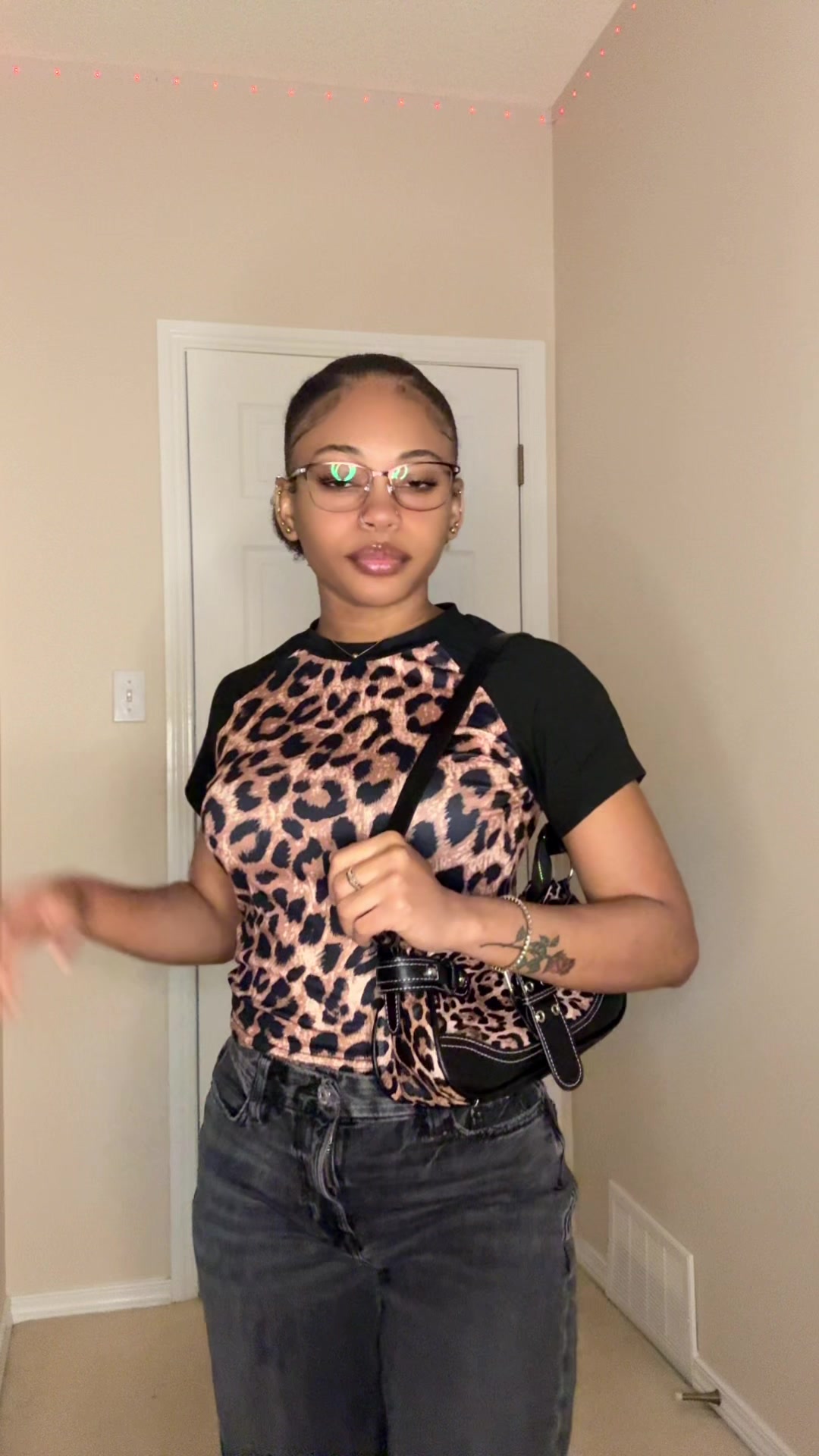 @Emily🖤👤
