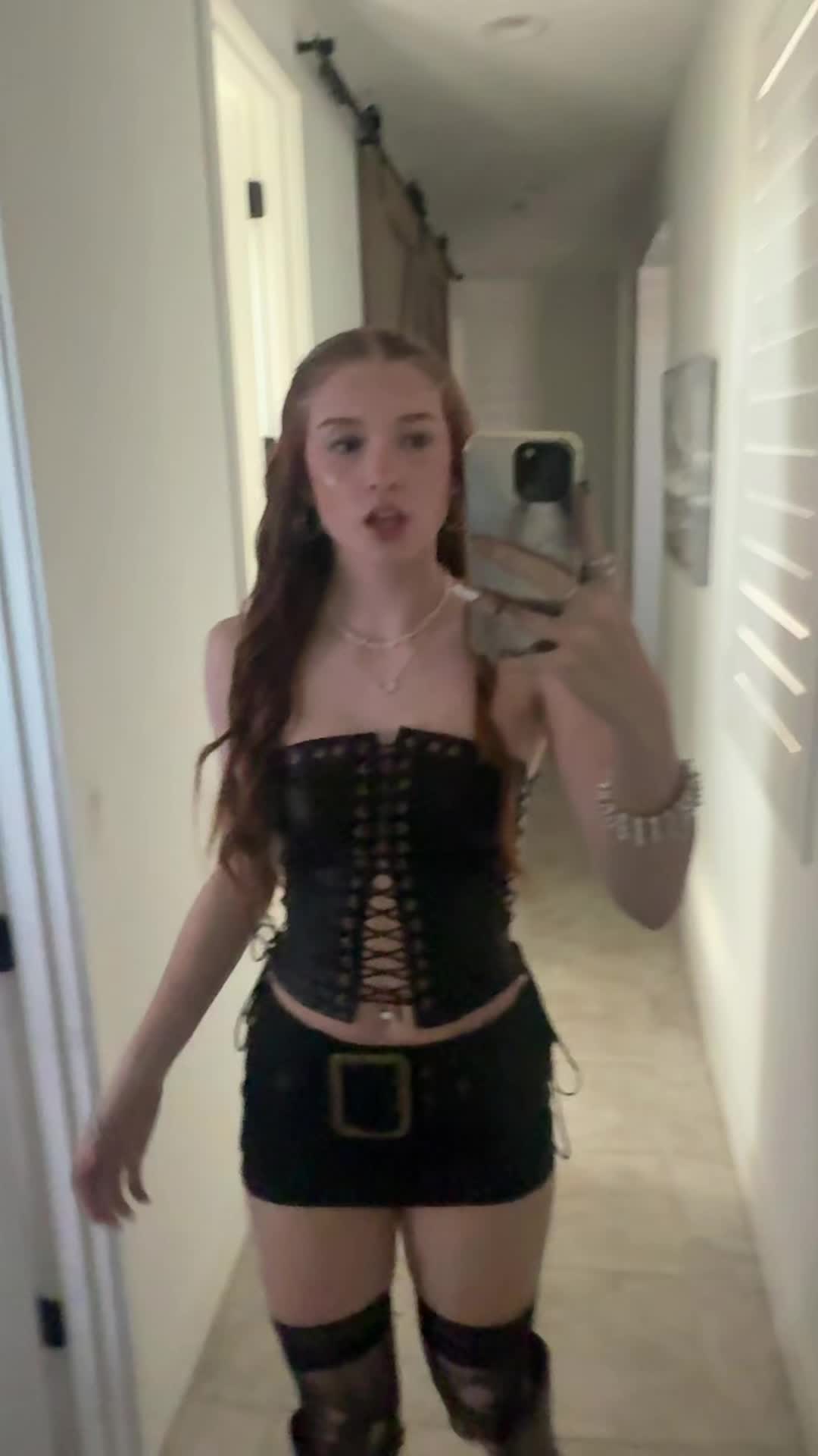 @bella