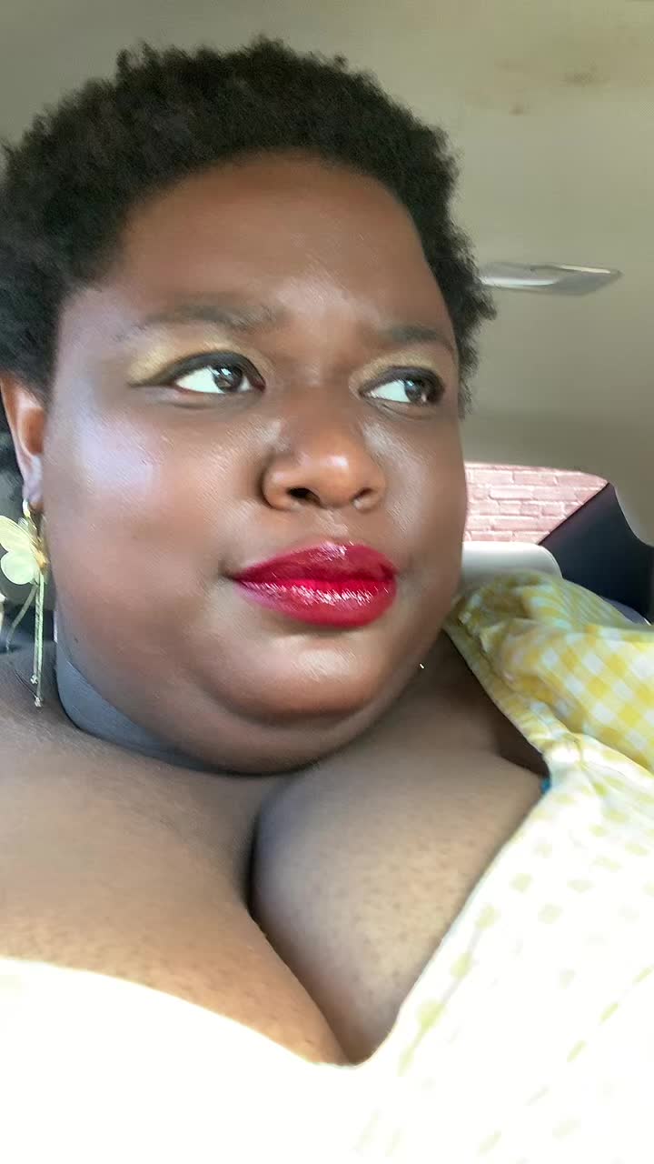 @AnnieBlueberry
