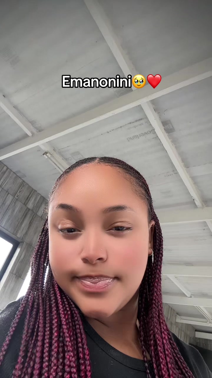@Enriqu&eacute; Mikyla Marx.