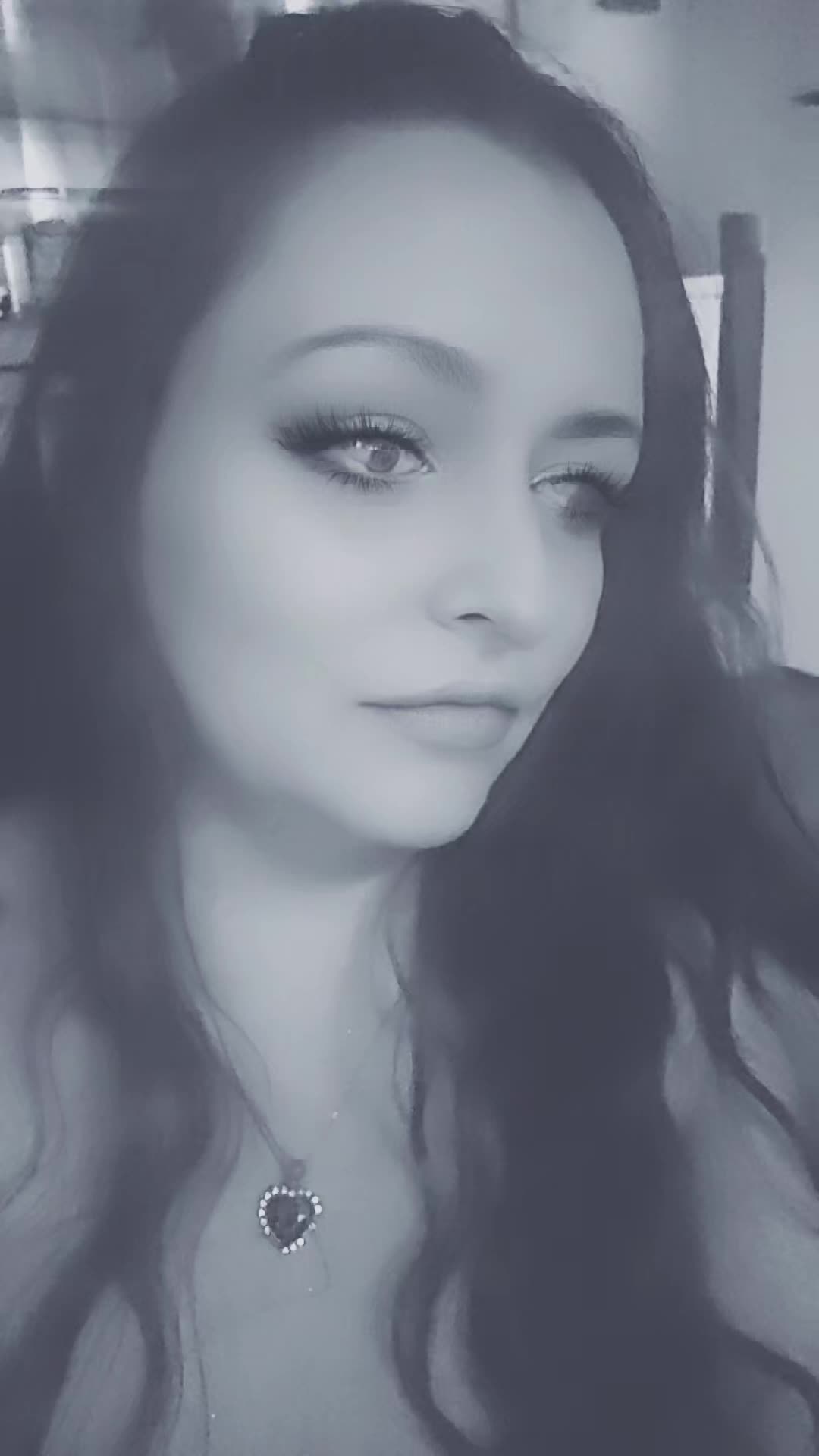 @KimCroft🧸🌹💙🎸🐋🐬🦋😈👻☘️🔥