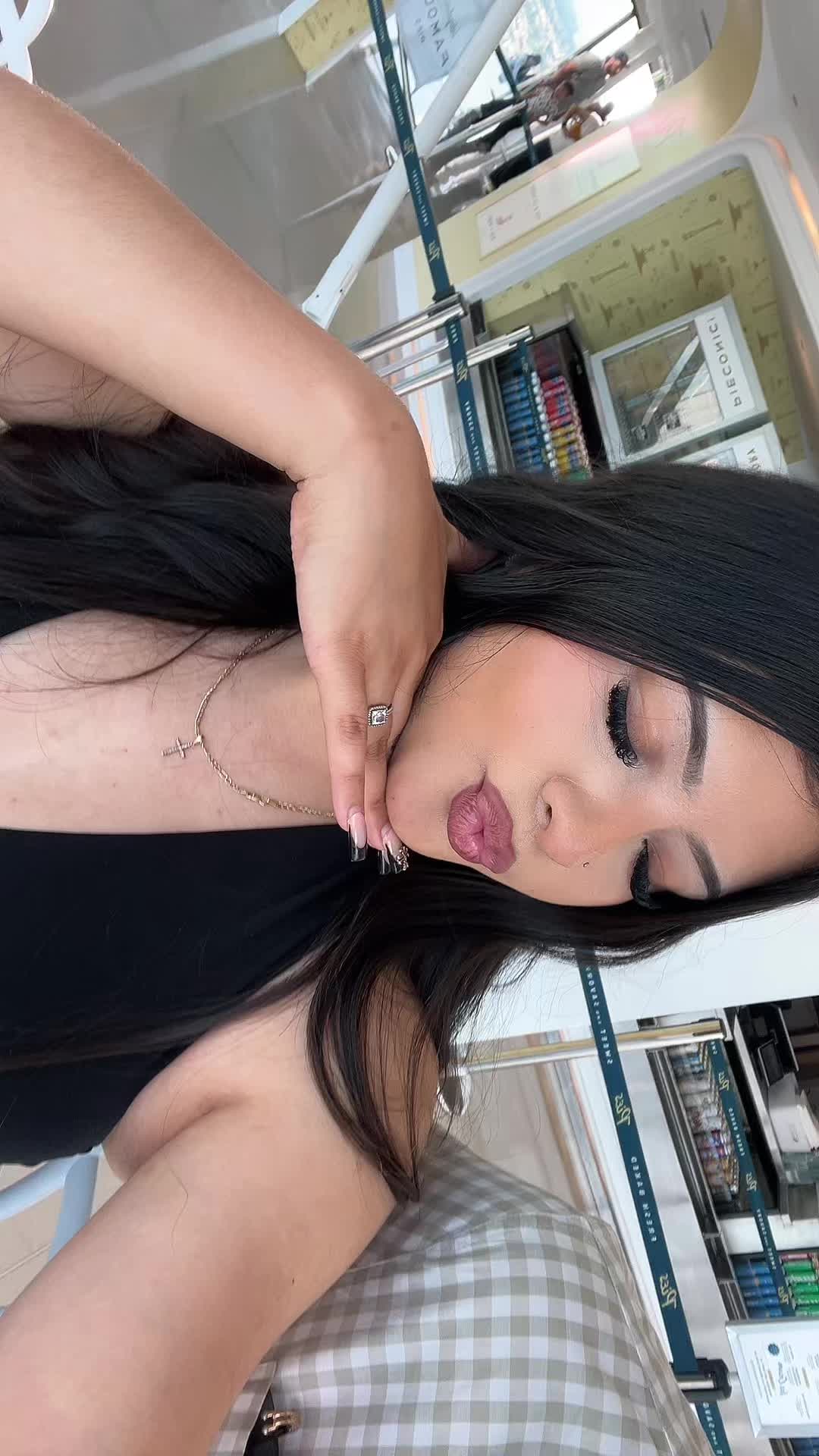 @Aracely𝜗𝜚