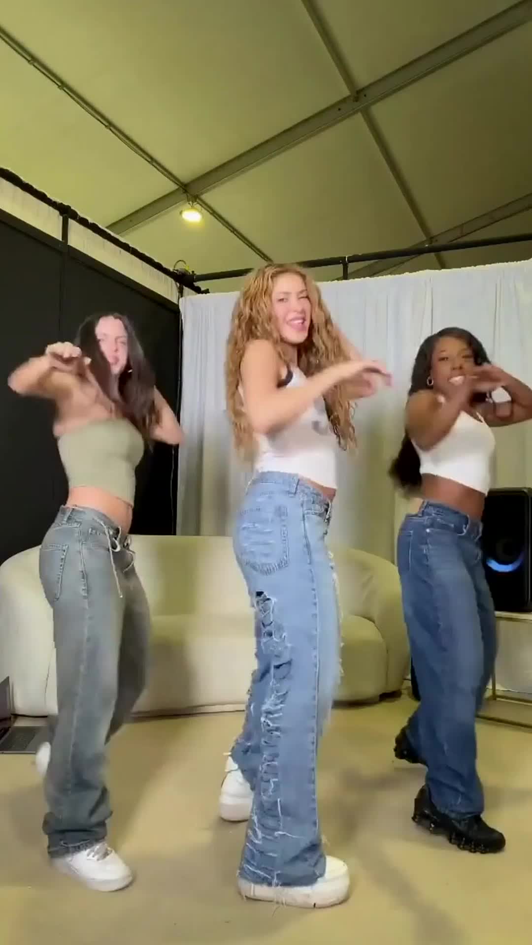 @ShakiraSupporters