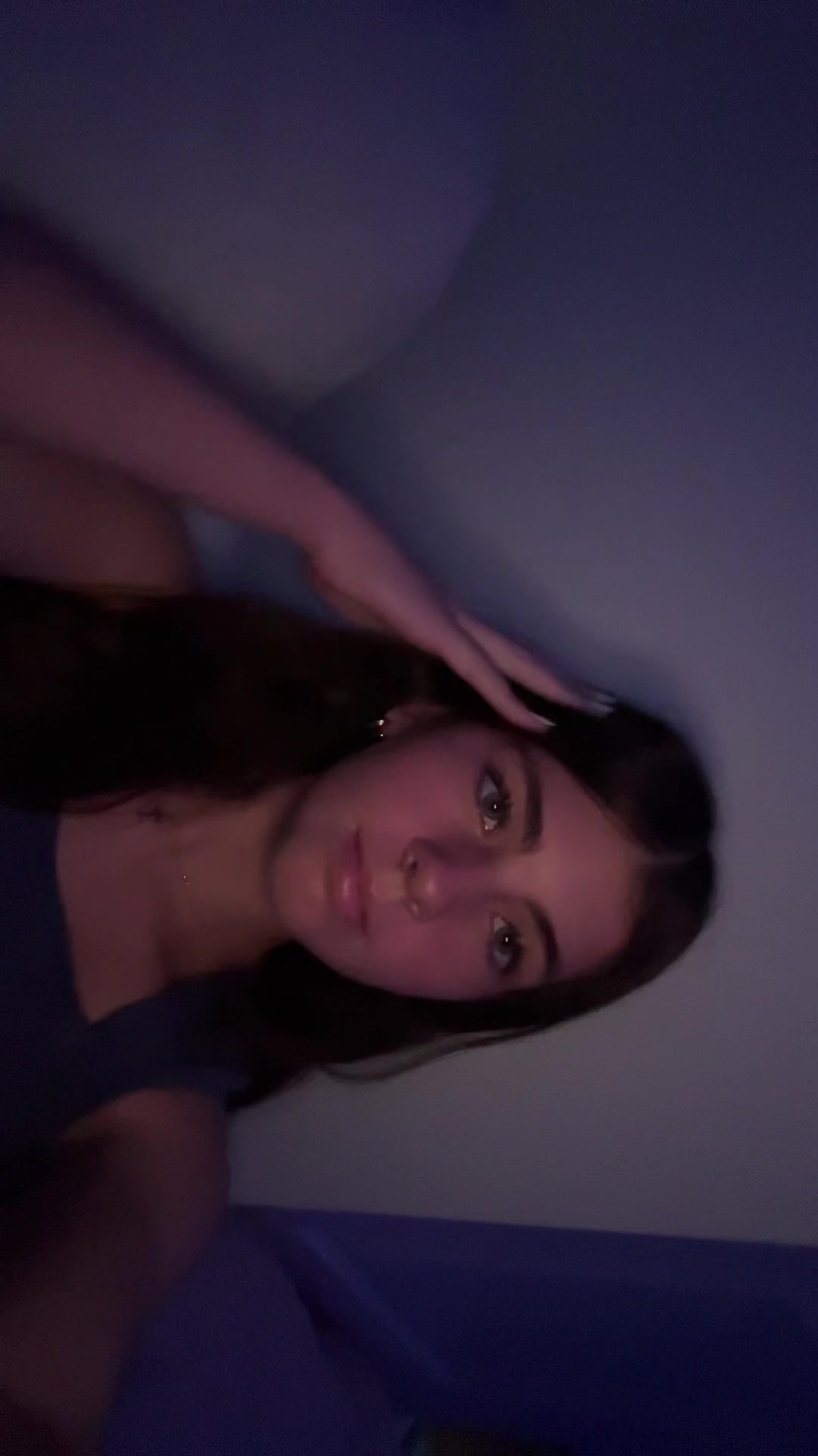 @???