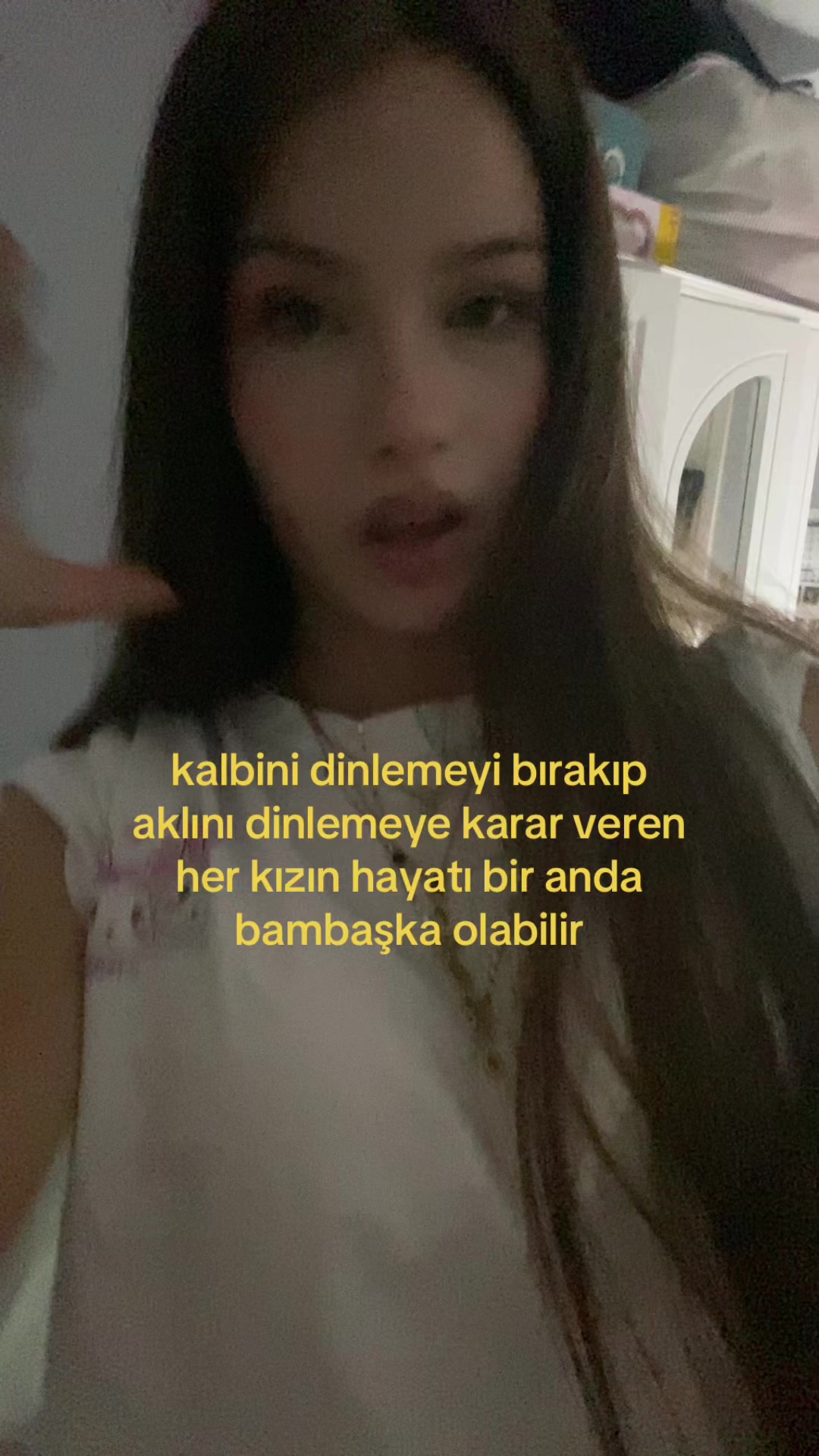 @lola