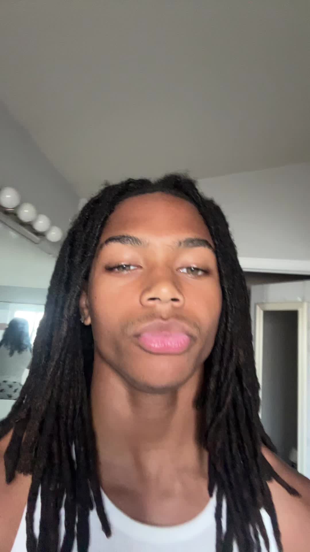 @CJ 🕸️