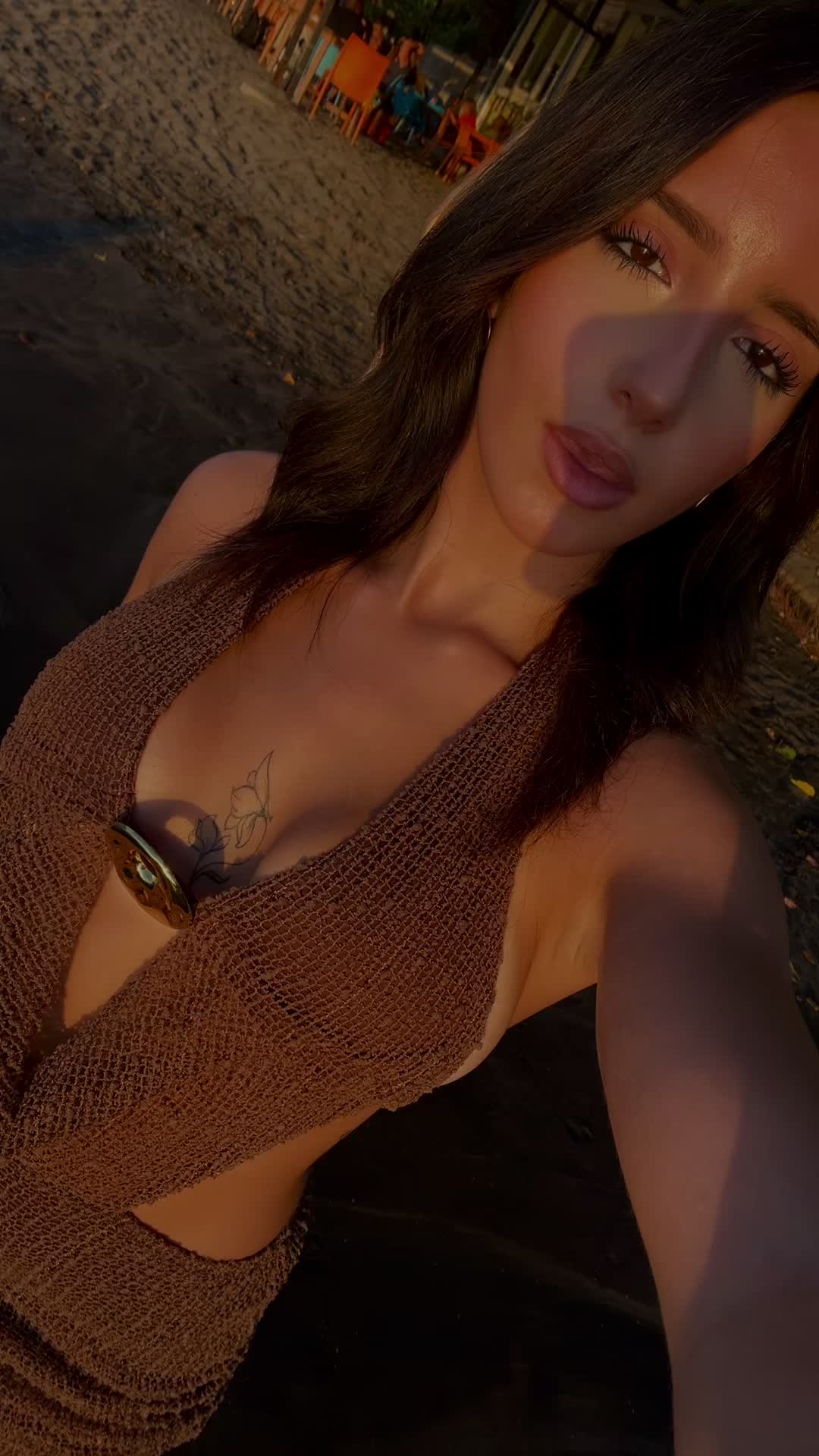 @لور
