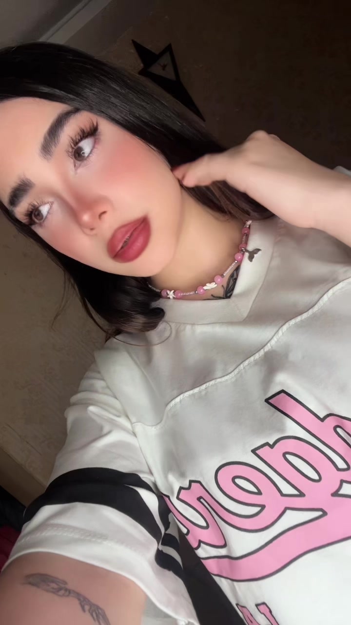 @🦋