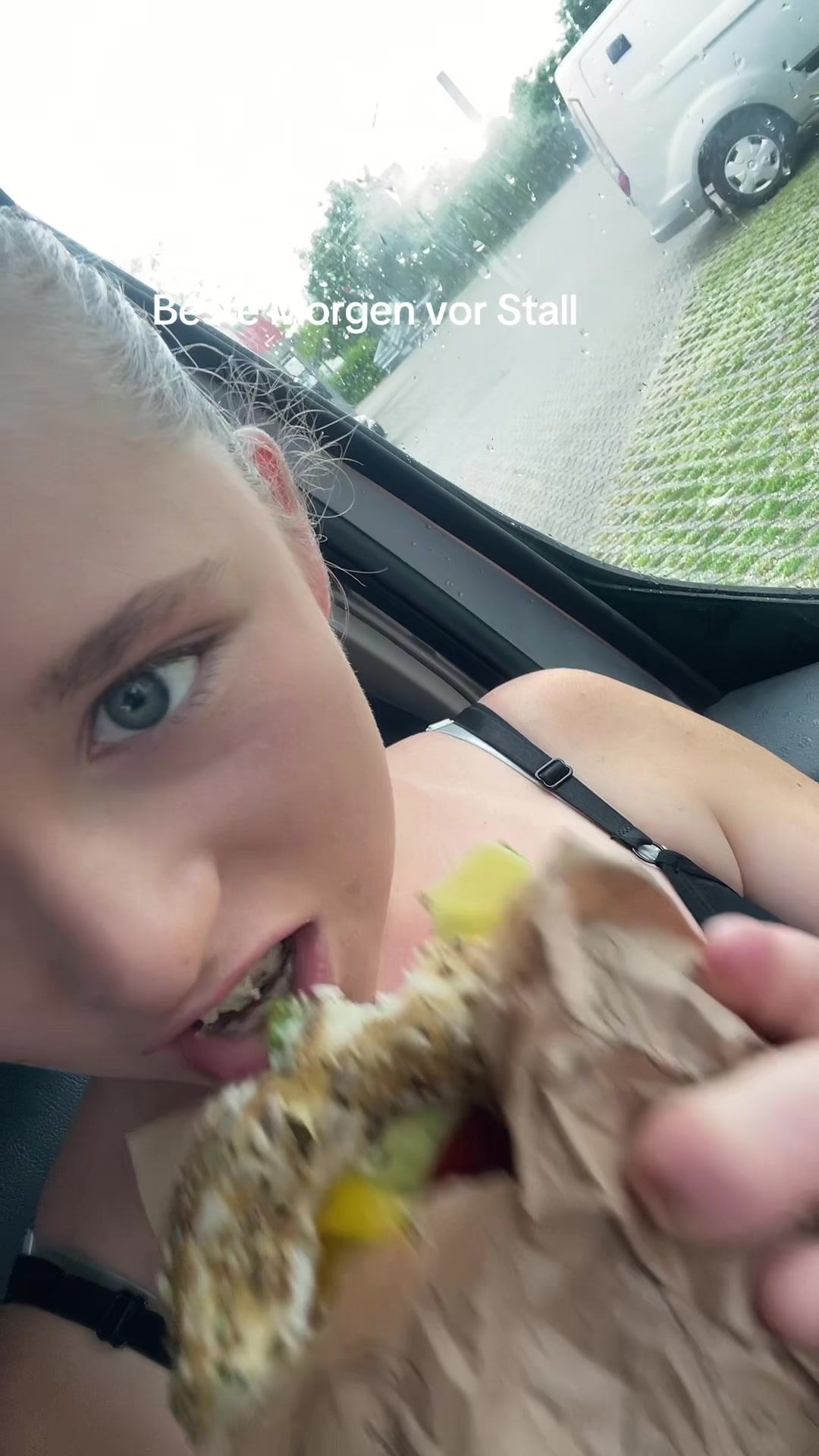 @briana_20002