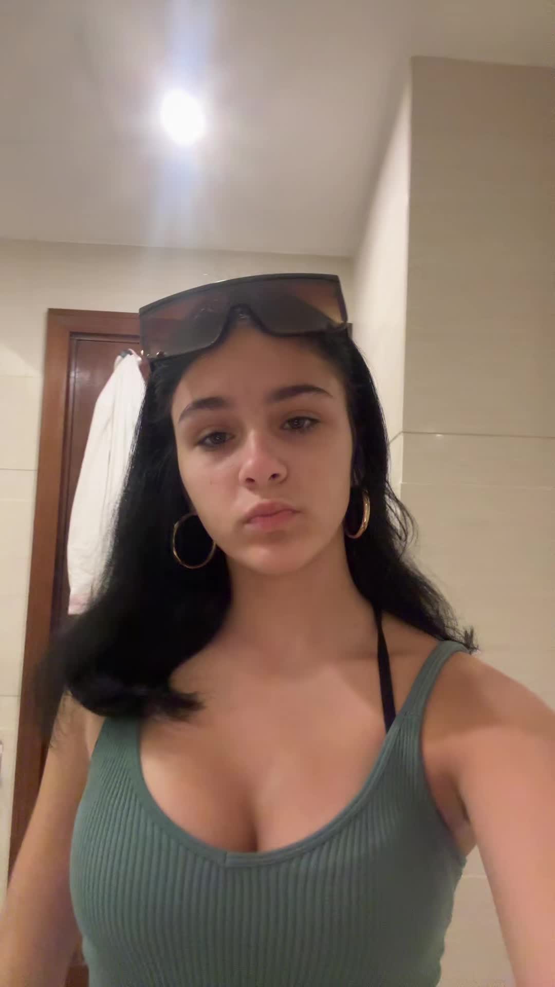 @🫐