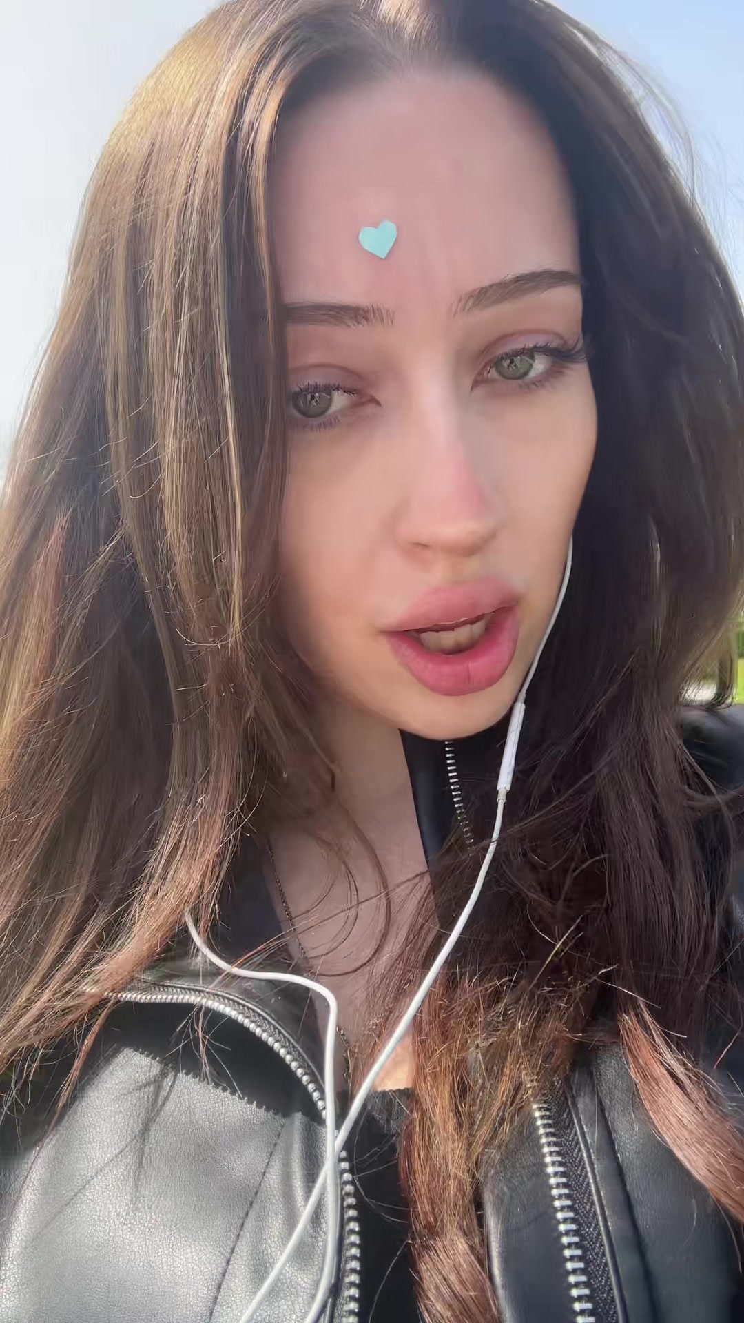 @hellcazlookneon