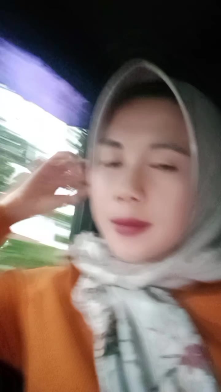 @Dari kontak anda