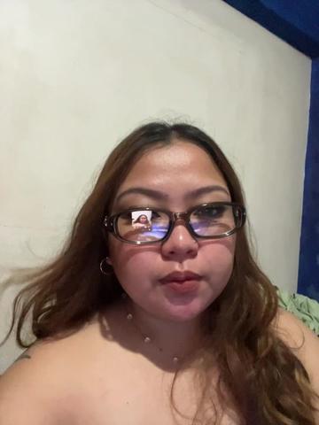 @April Nicole