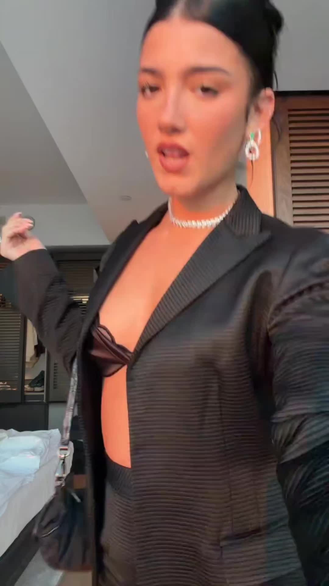 @CharliDanceX