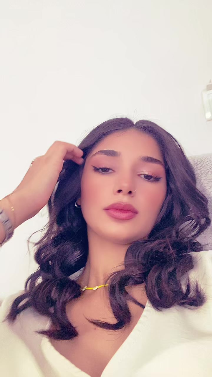 @Feryalergin