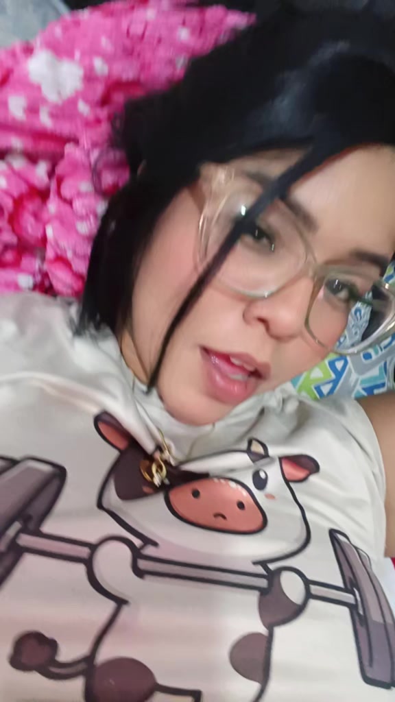 @GloriSting🦂