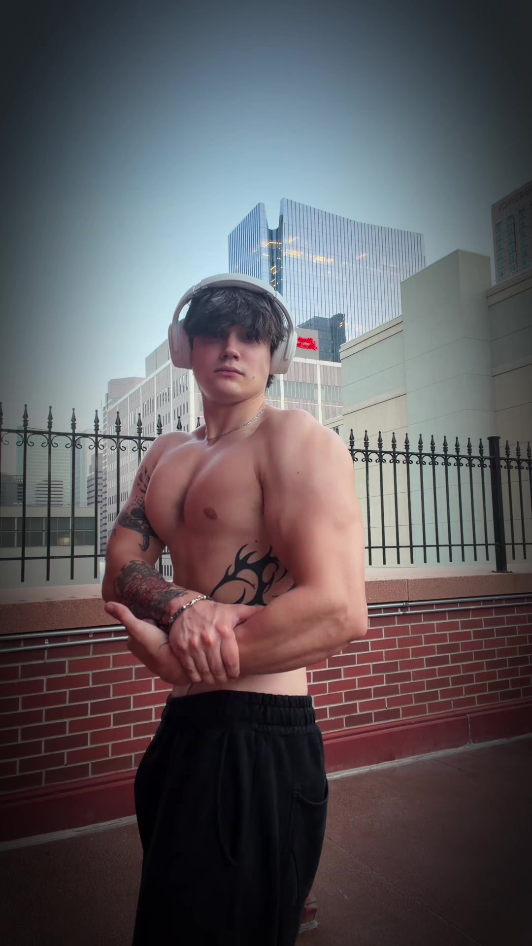 @Lateknightlifts