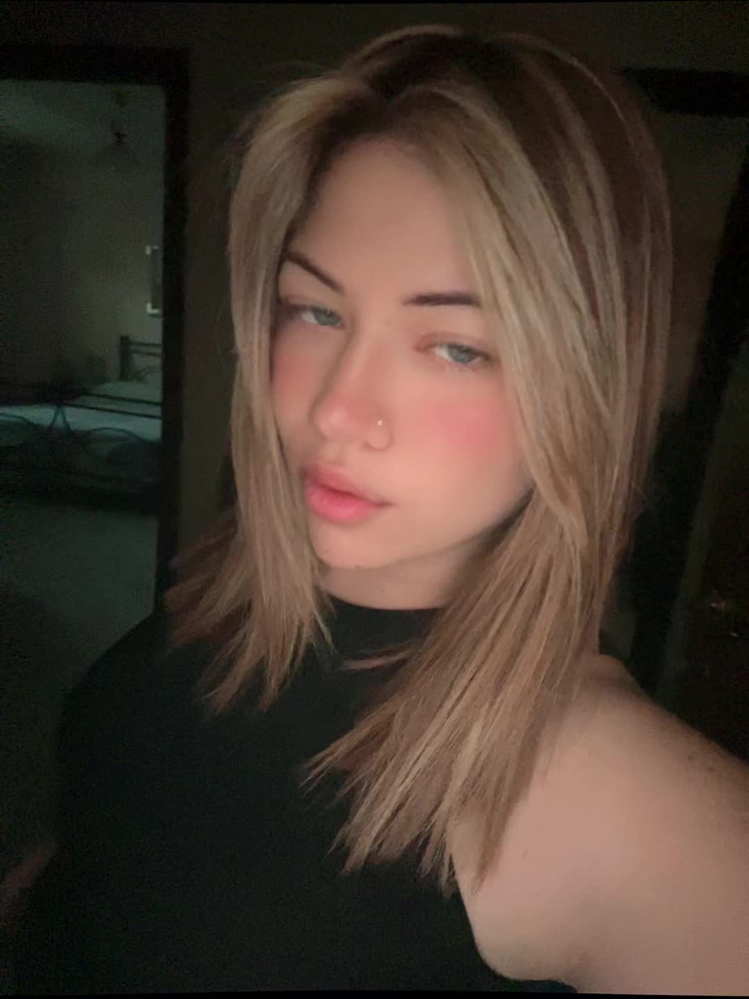 @𝘪𝘳𝘦𝘯𝘦❄️👀